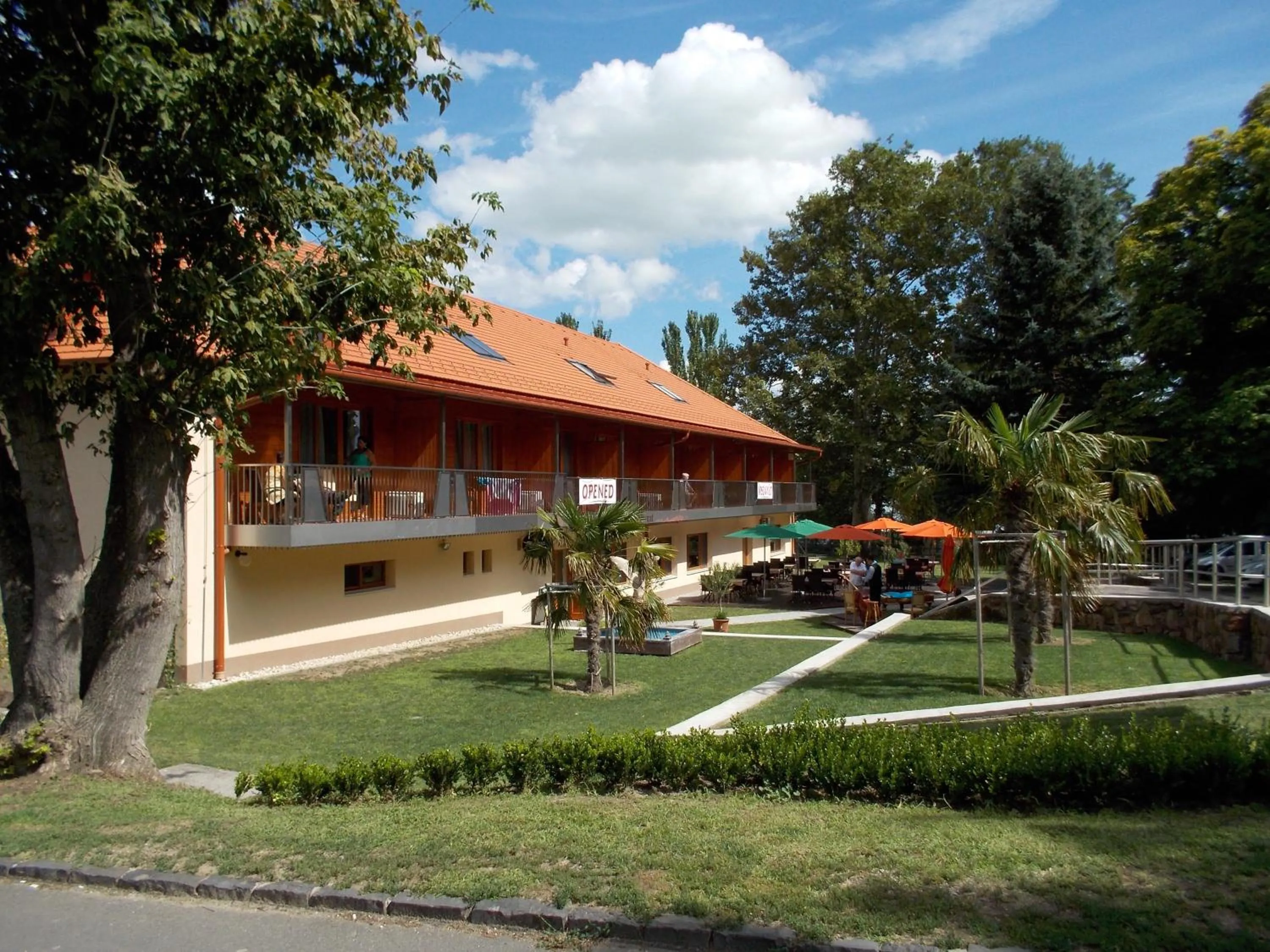 Facade/entrance in Hotel Halászkert Badacsony