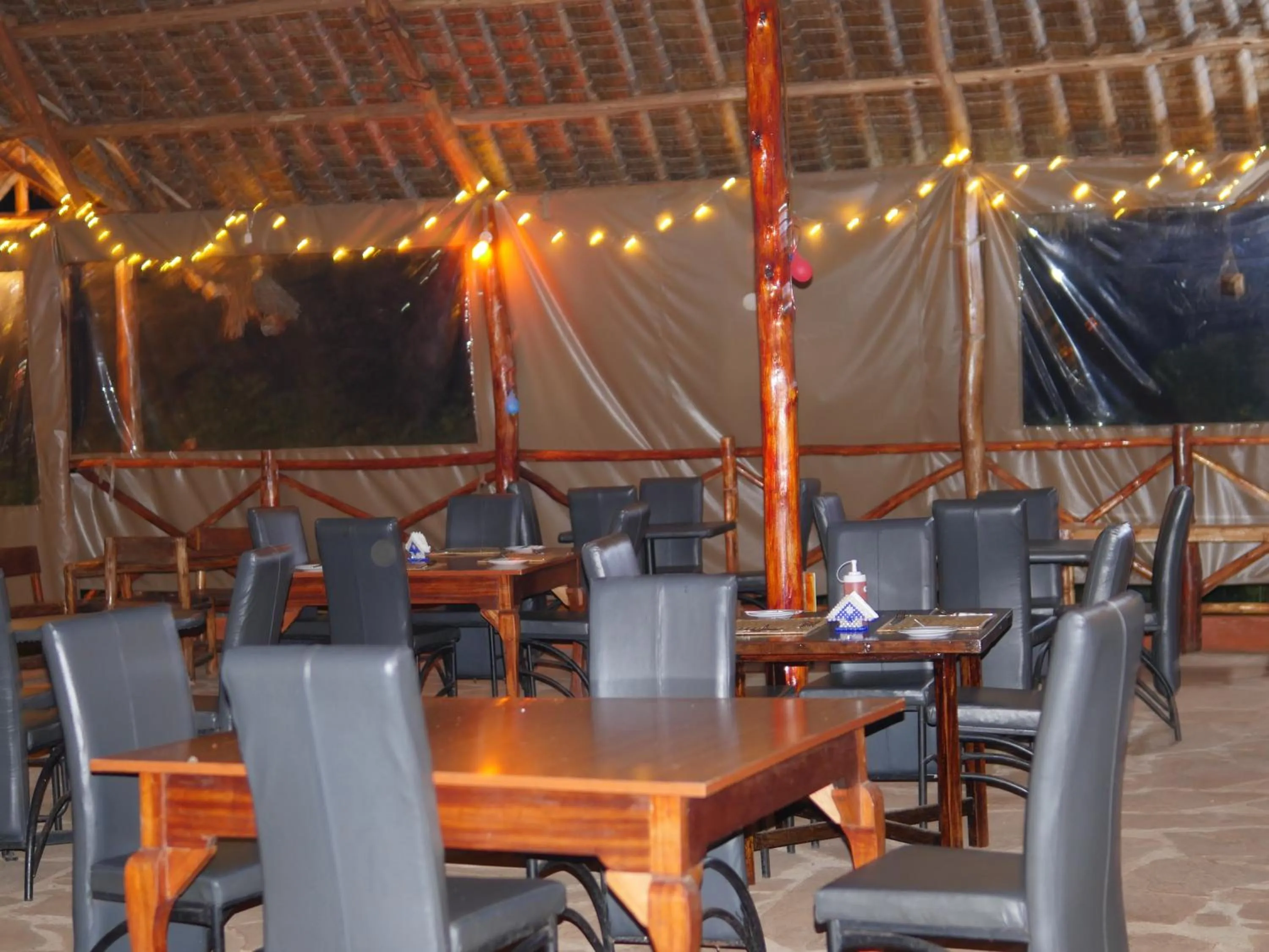 Restaurant/places to eat in Tausa Tsavo Eco Lodge