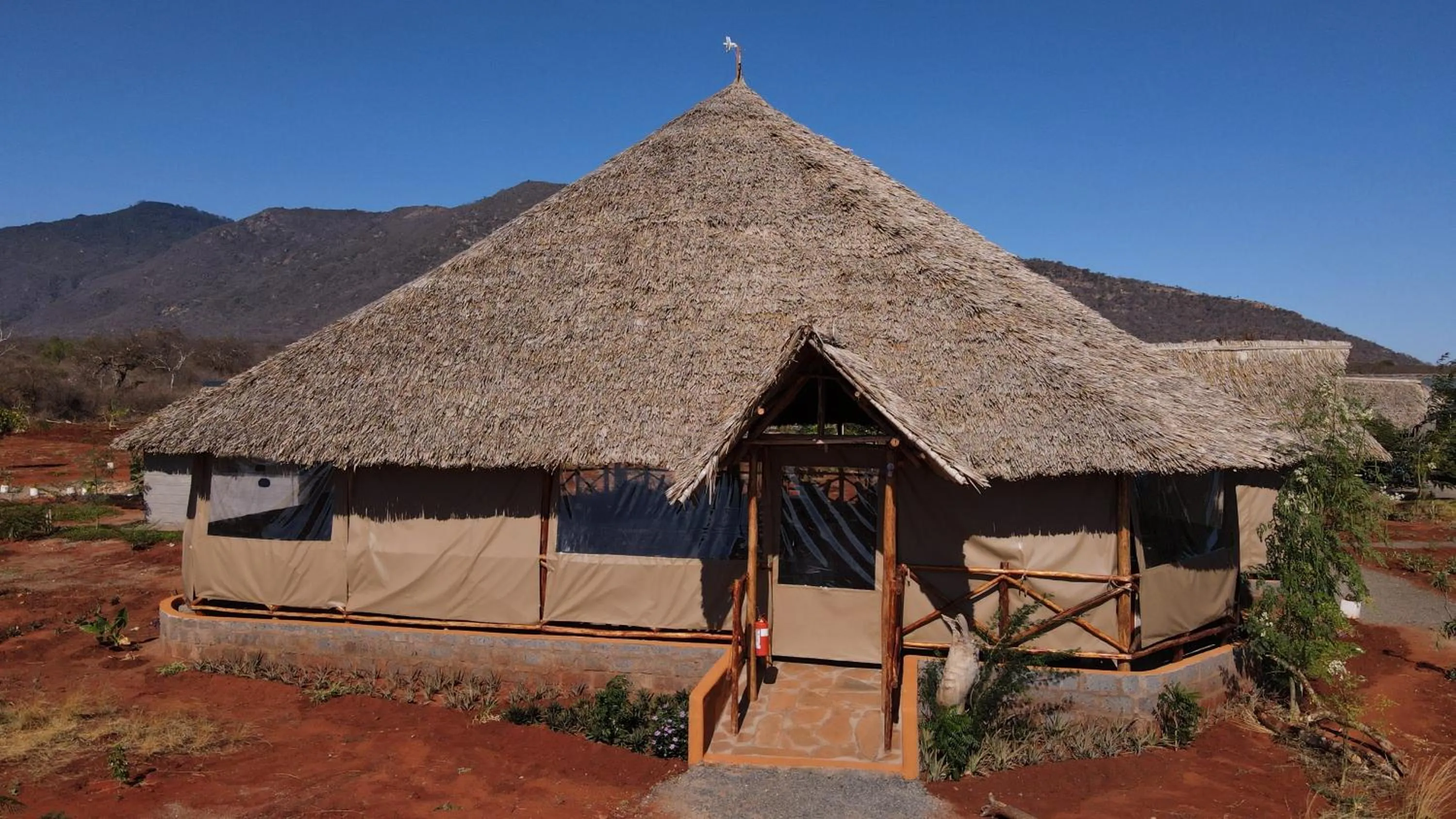 Mountain view in Tausa Tsavo Eco Lodge