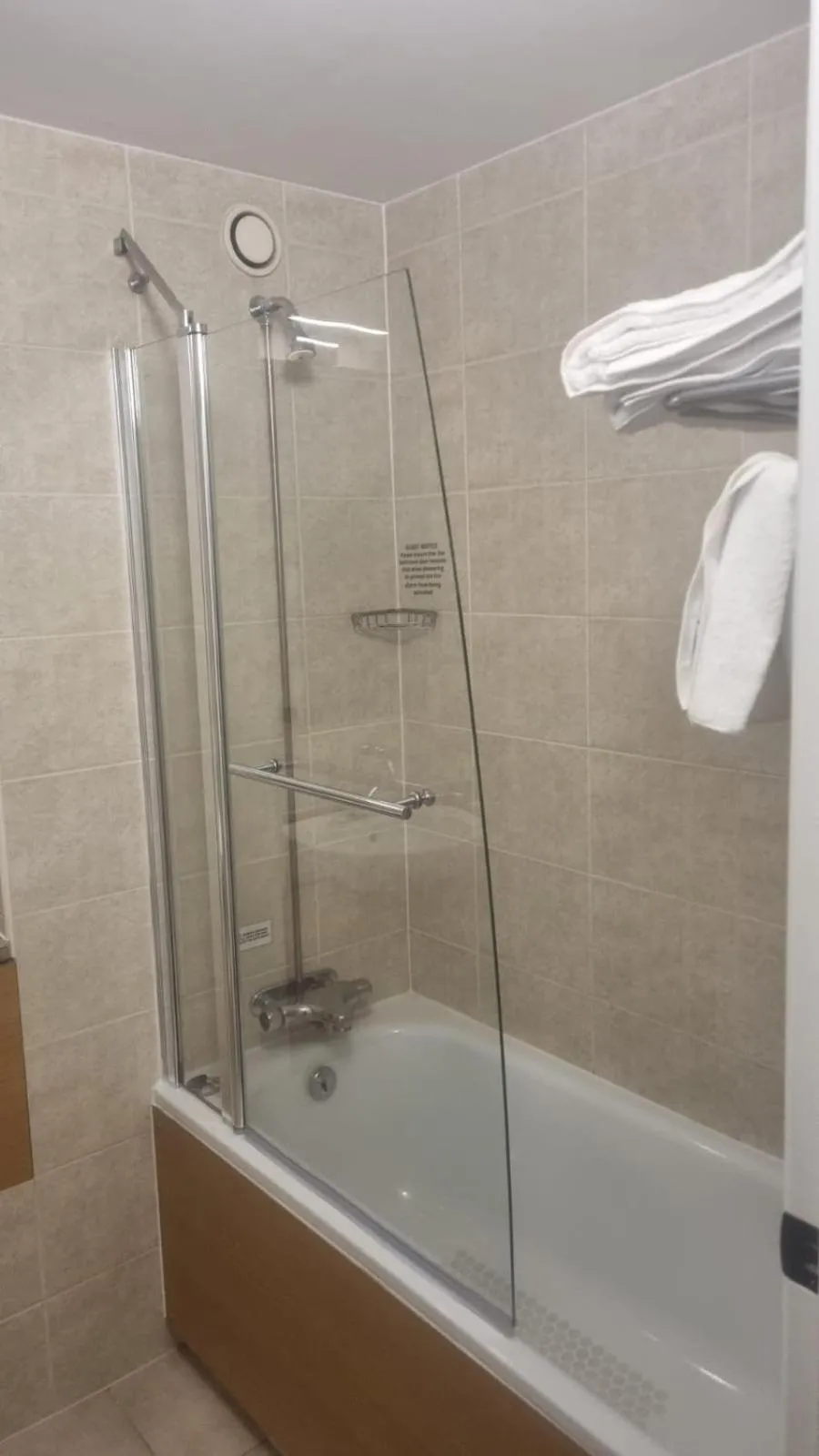Bathroom in Wigan Oak Hotel