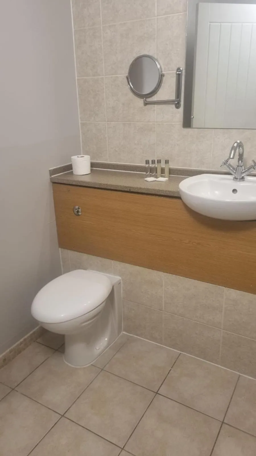Bathroom in Wigan Oak Hotel