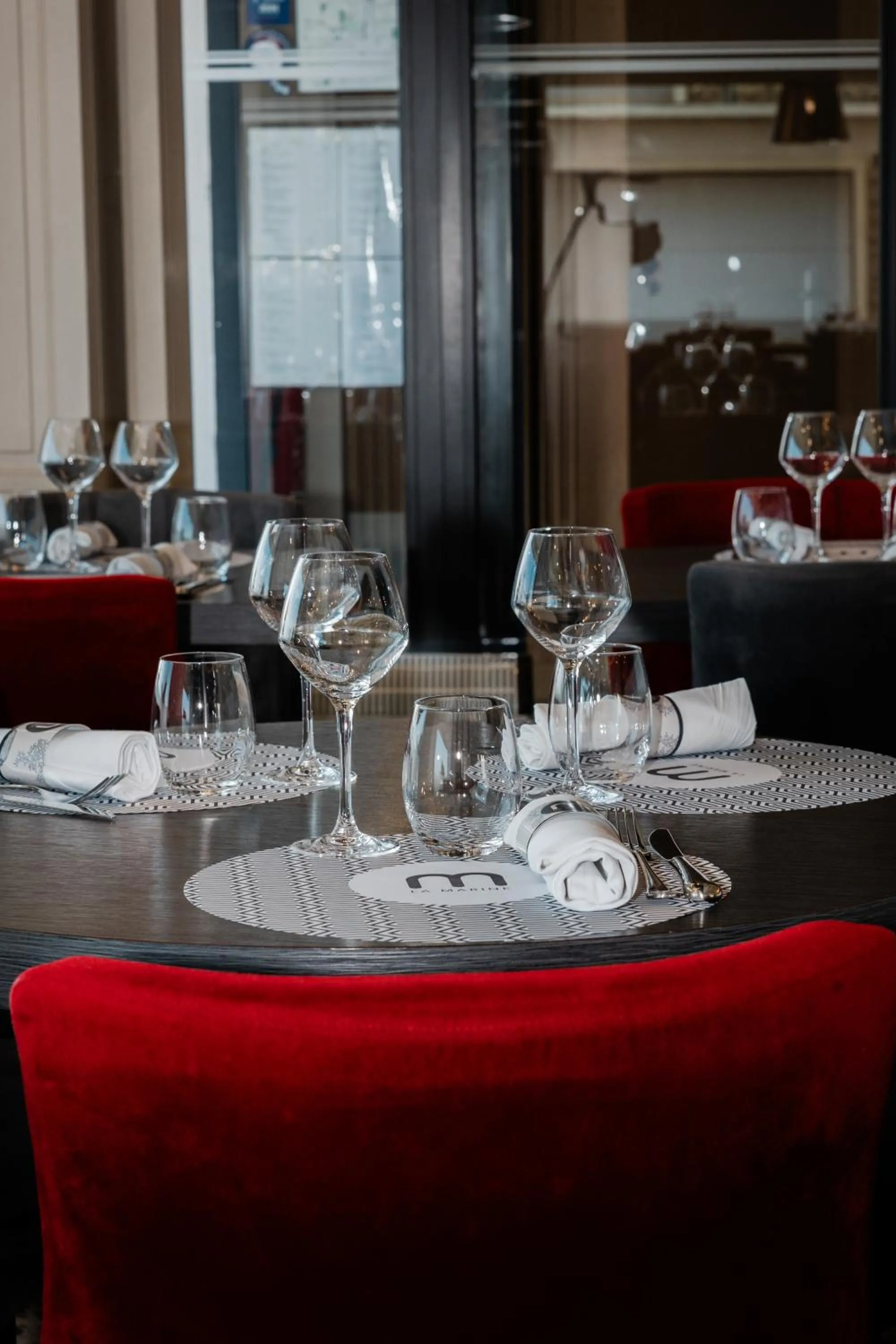 Restaurant/places to eat in Le Grand Hôtel de la Marine "face à la mer"