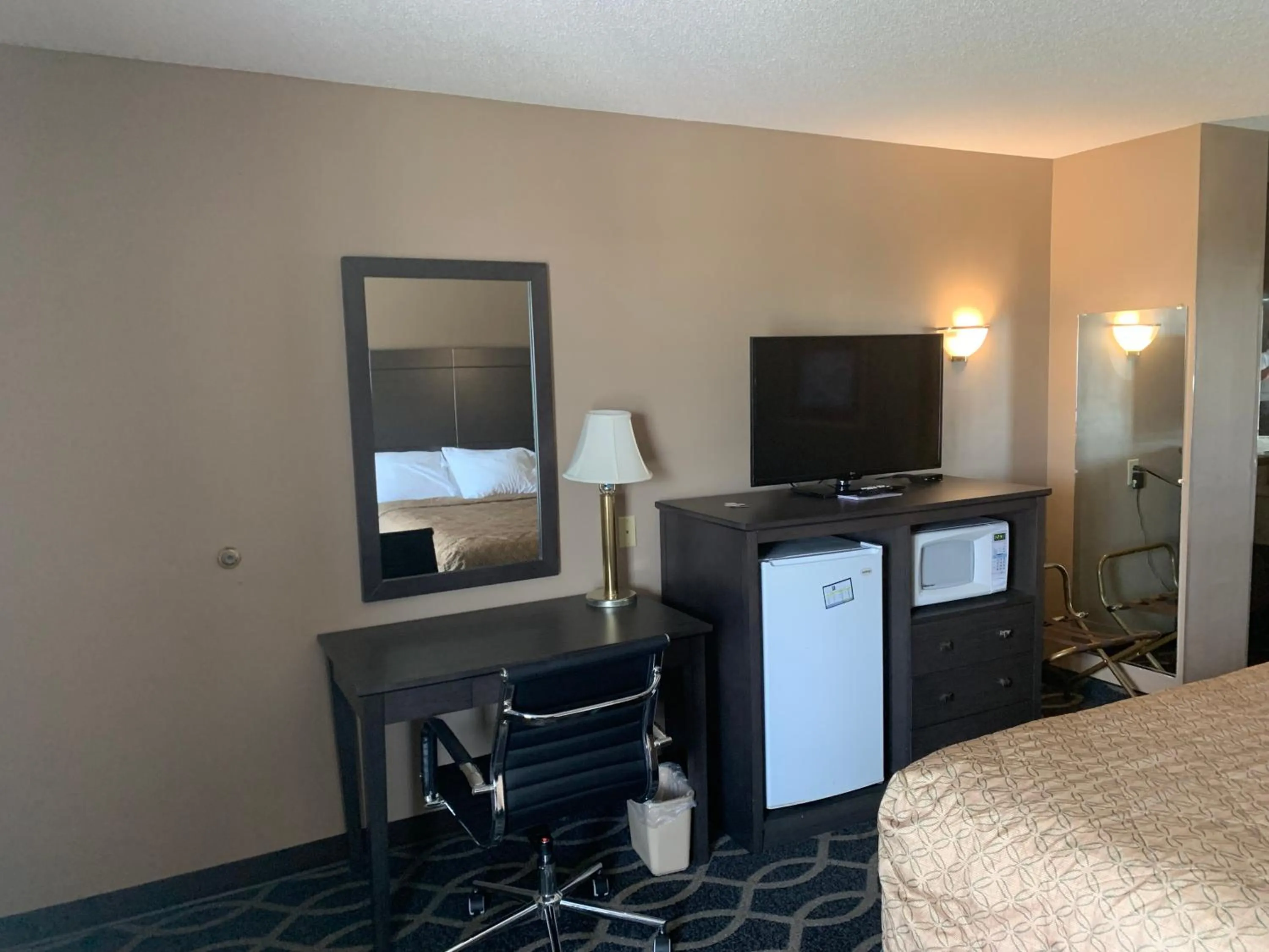 Bed in Richland Inn - Lewisburg