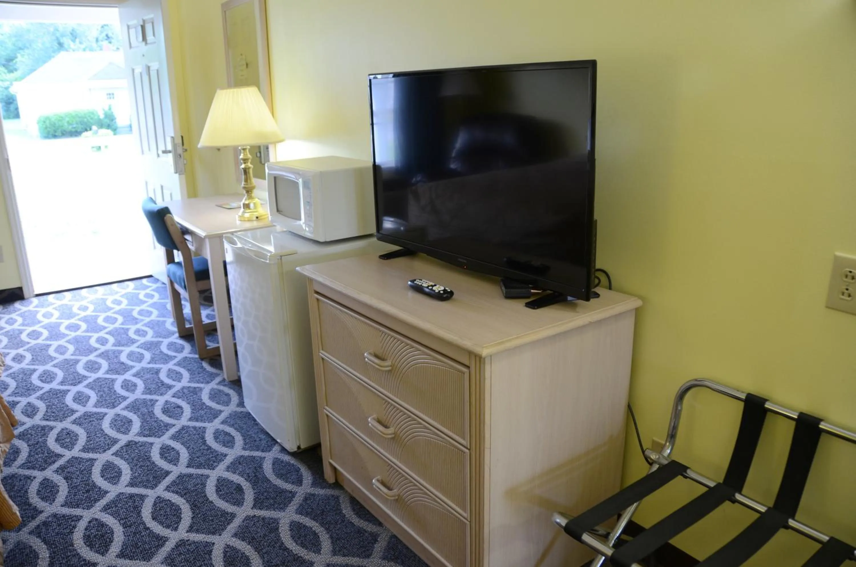 TV and multimedia in Richland Inn - Lewisburg