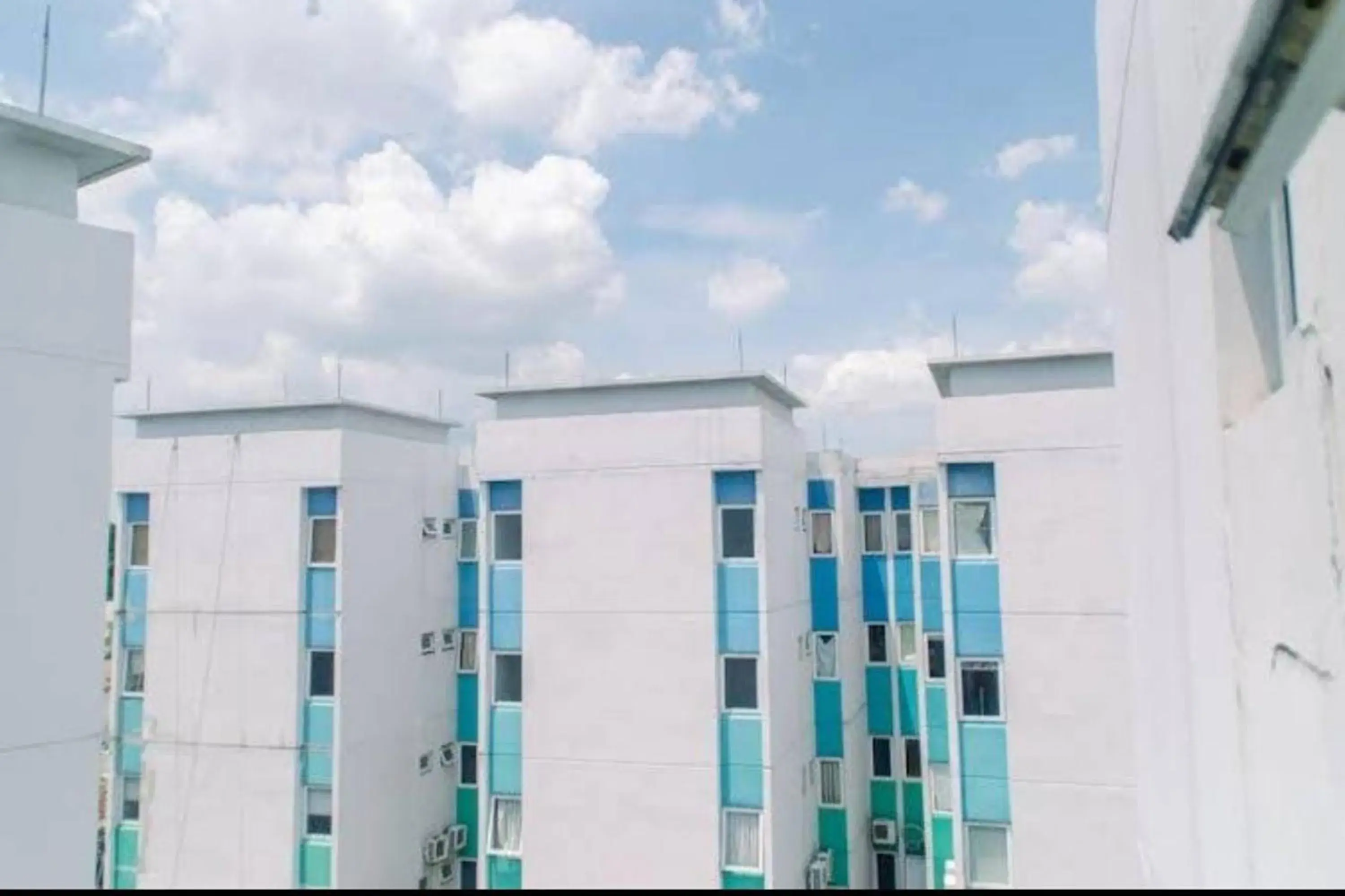 Property building in Barata Hotel Near Bandara Soekarno Hatta Property building in Barata Hotel Near Bandara Soekarno Hatta