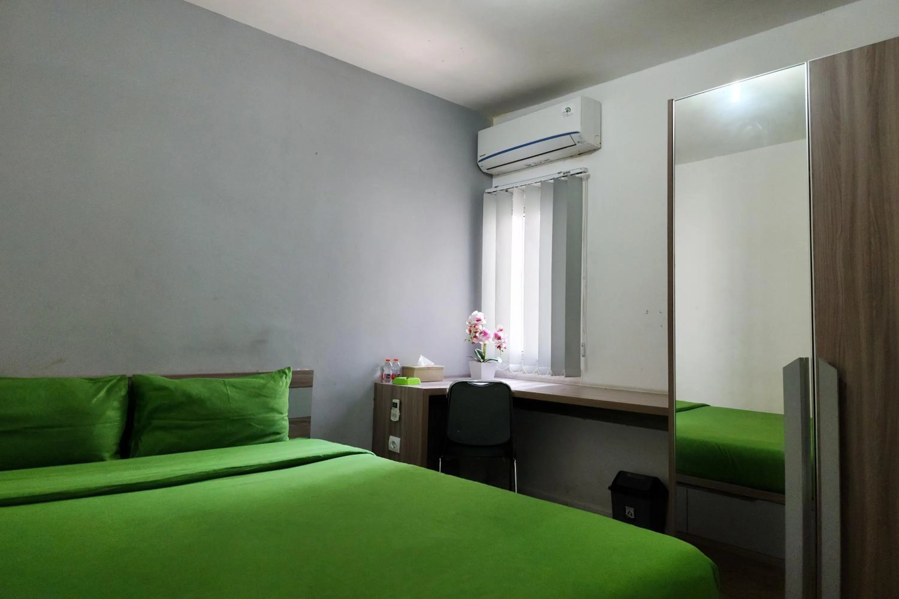 Bed in Barata Hotel Near Bandara Soekarno Hatta