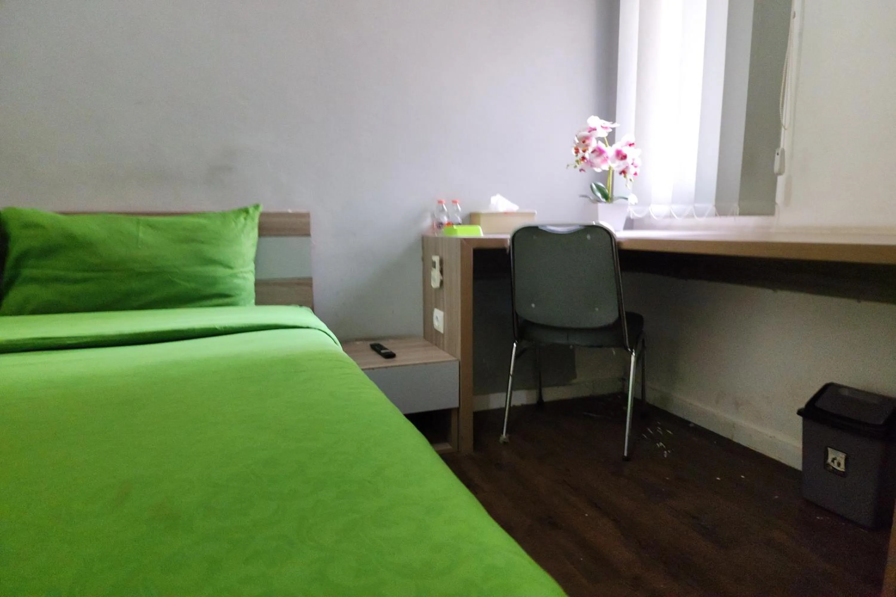 Bed in Barata Hotel Near Bandara Soekarno Hatta