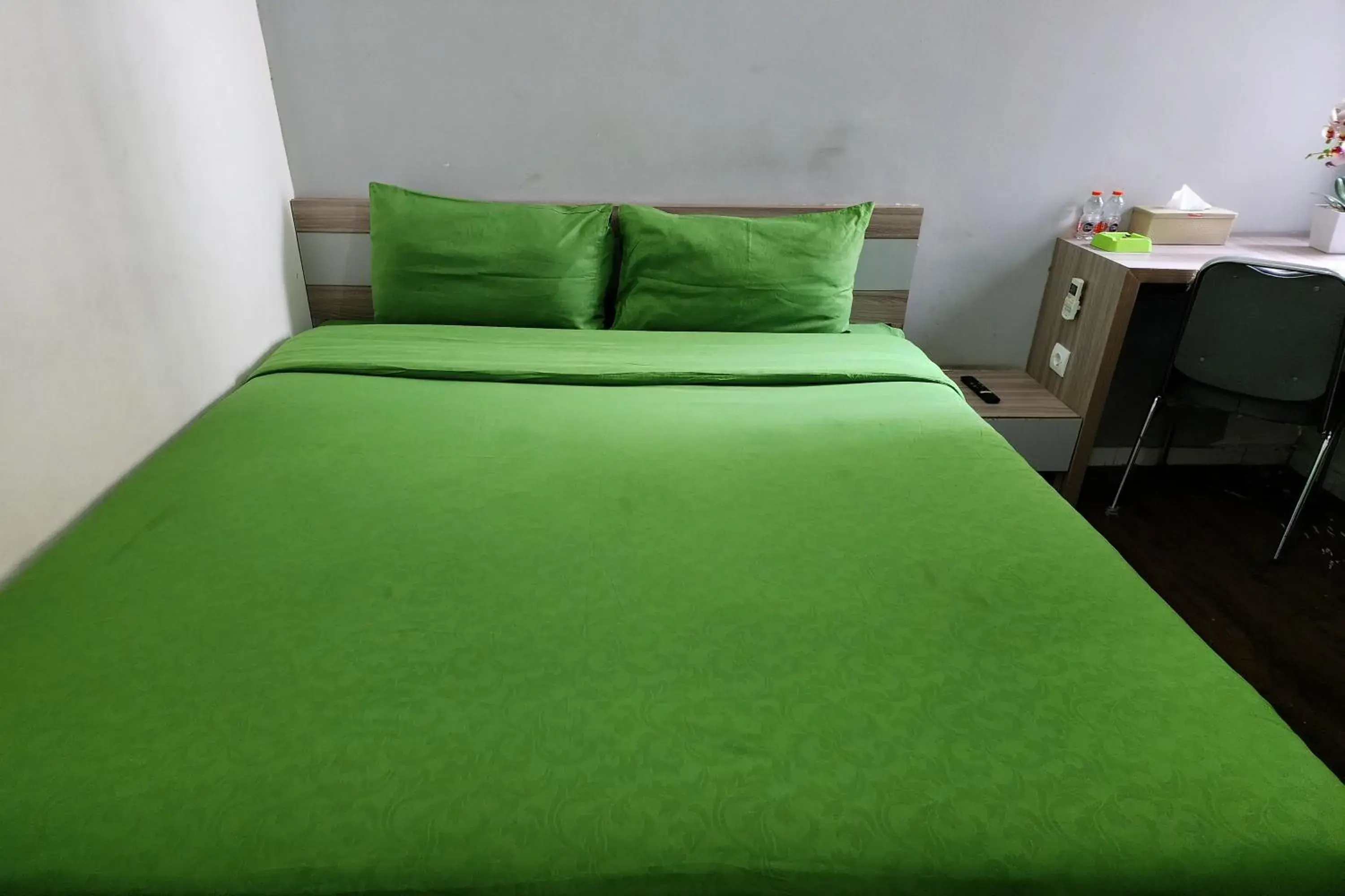 Bed in Barata Hotel Near Bandara Soekarno Hatta Bed in Barata Hotel Near Bandara Soekarno Hatta