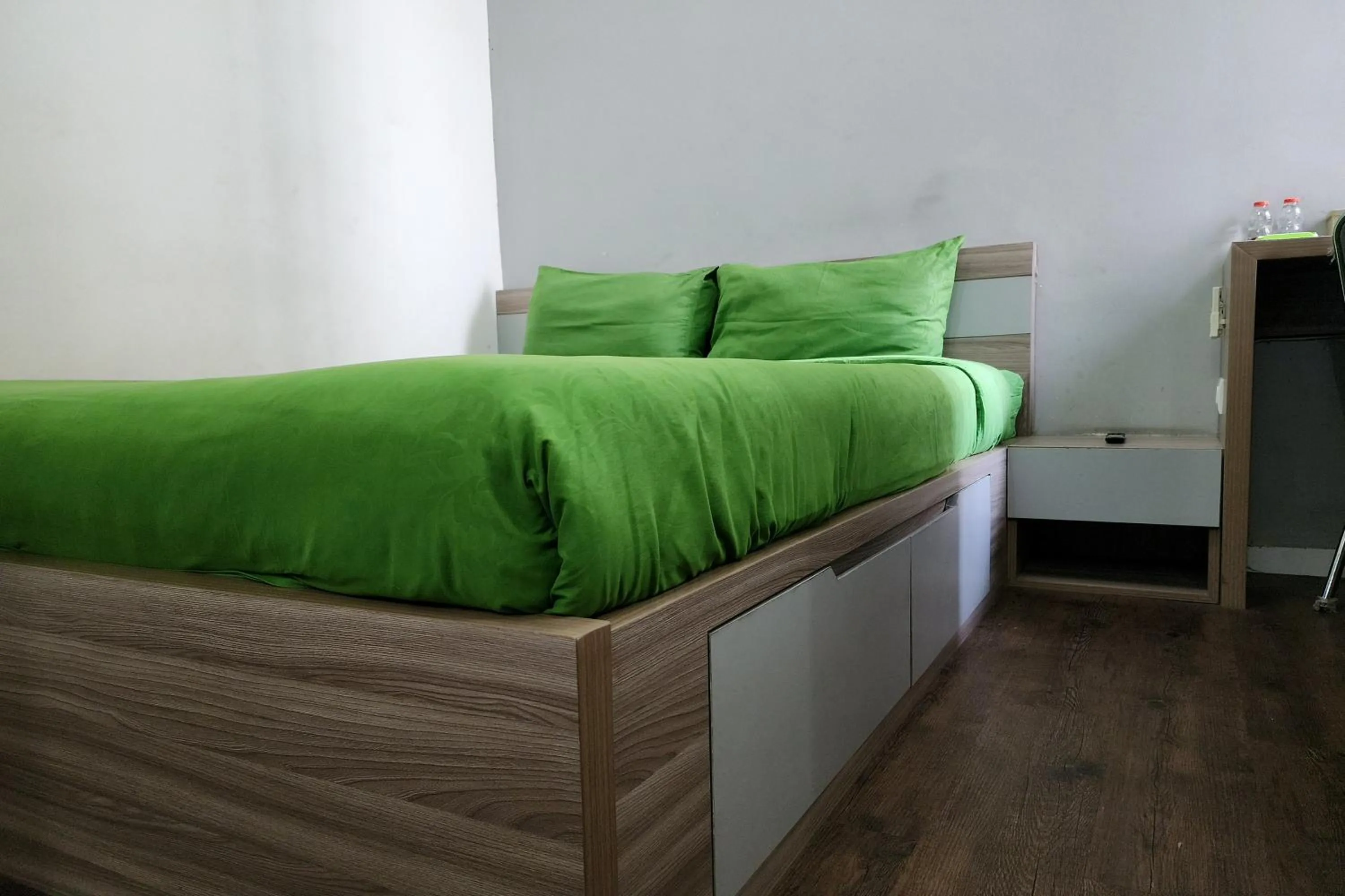 Bed in Barata Hotel Near Bandara Soekarno Hatta