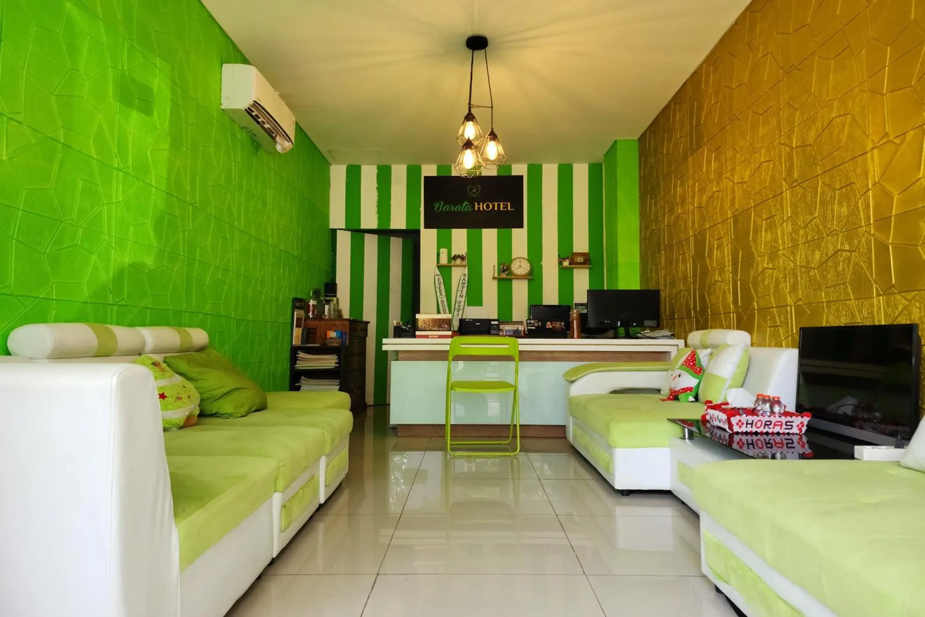 Lobby or reception, Bed in Barata Hotel Near Bandara Soekarno Hatta Lobby or reception, Bed in Barata Hotel Near Bandara Soekarno Hatta