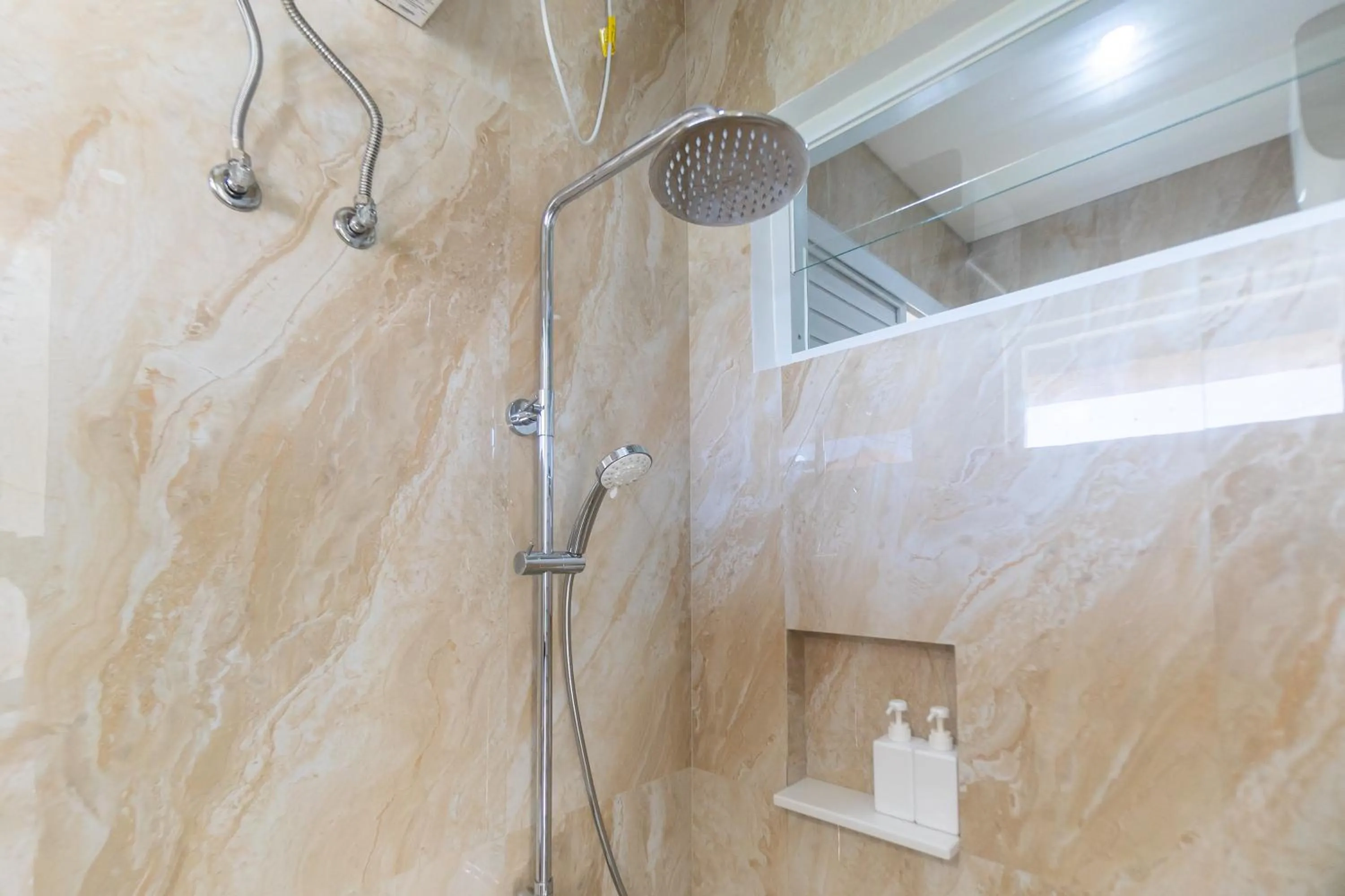 Shower in Villa Berlian Kuta