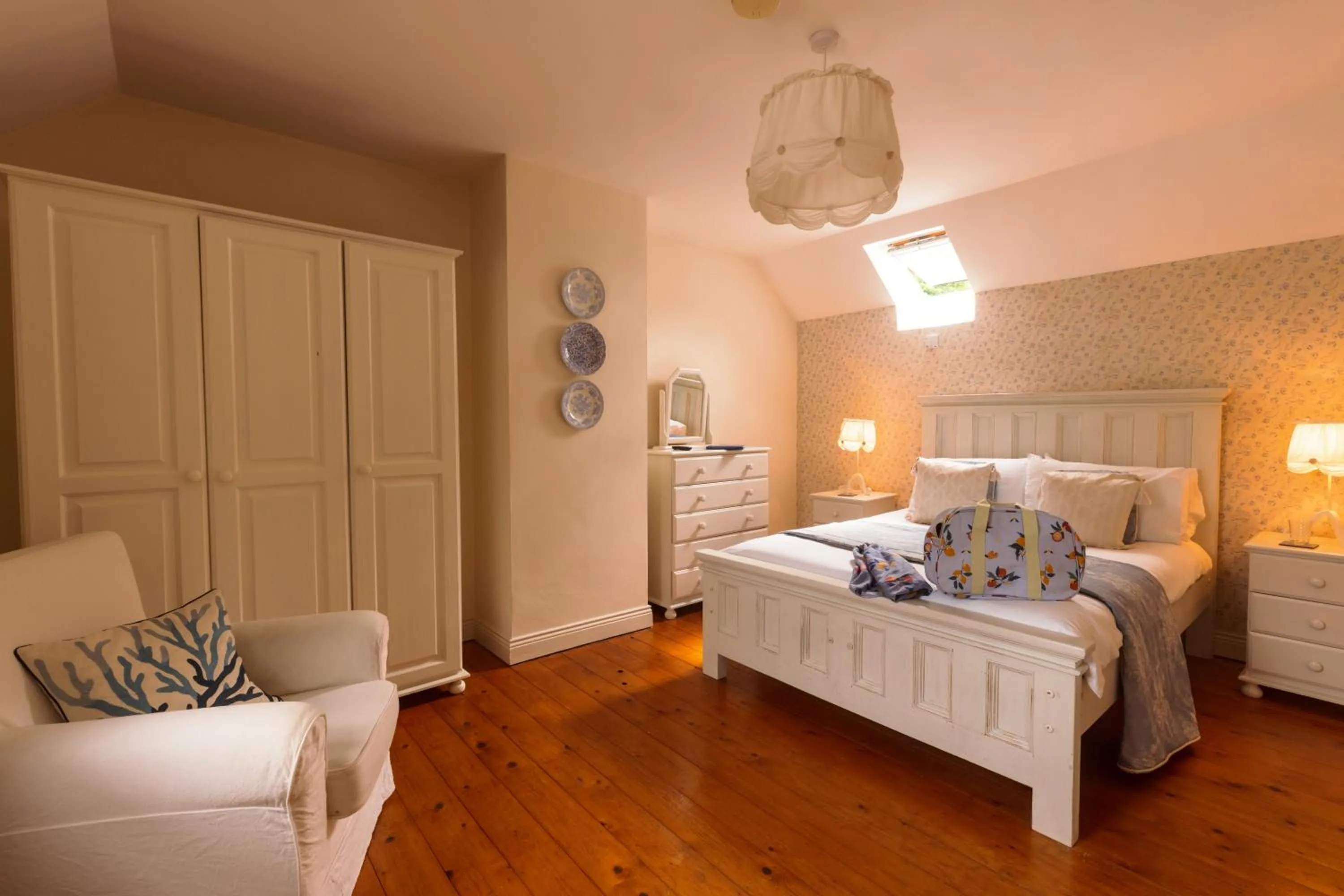 Photo of the whole room, Bed in Seascape B&B
