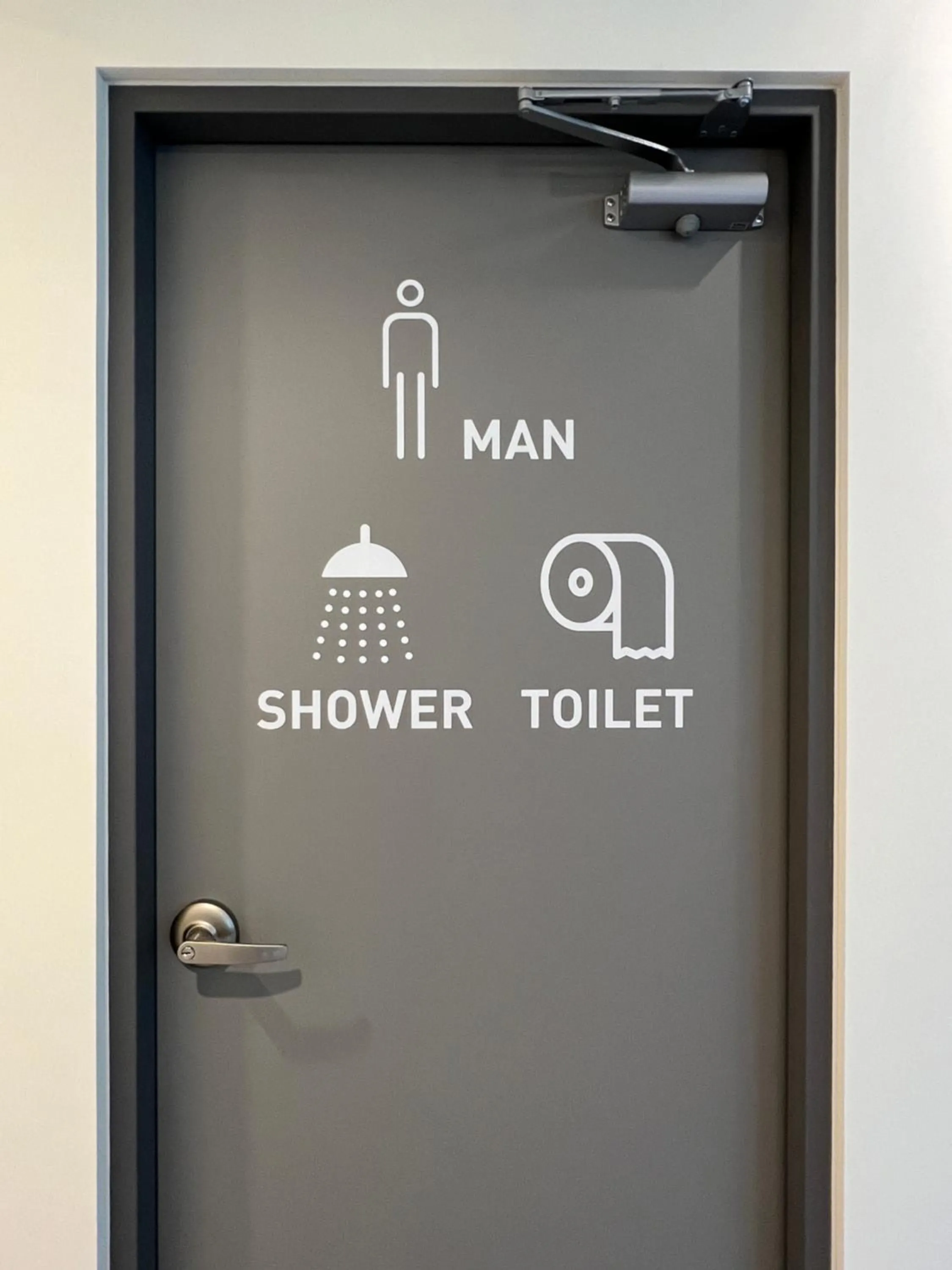 Shower in Seoul Cube Jongro