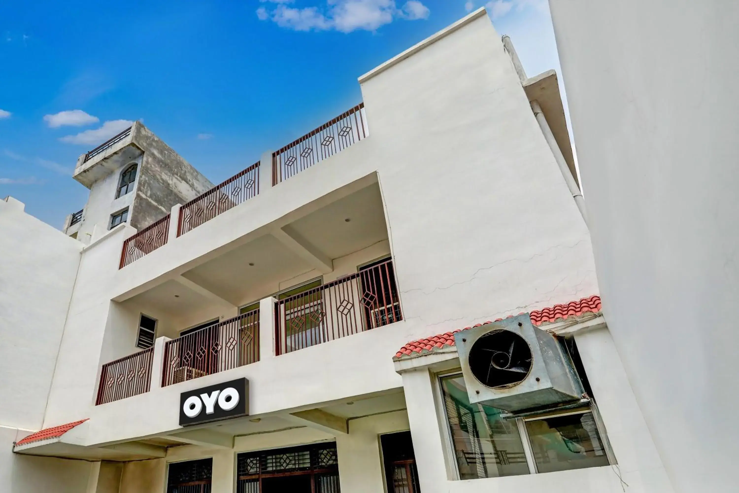 Facade/entrance in Hotel O The Raghav Villa Facade/entrance in Hotel O The Raghav Villa