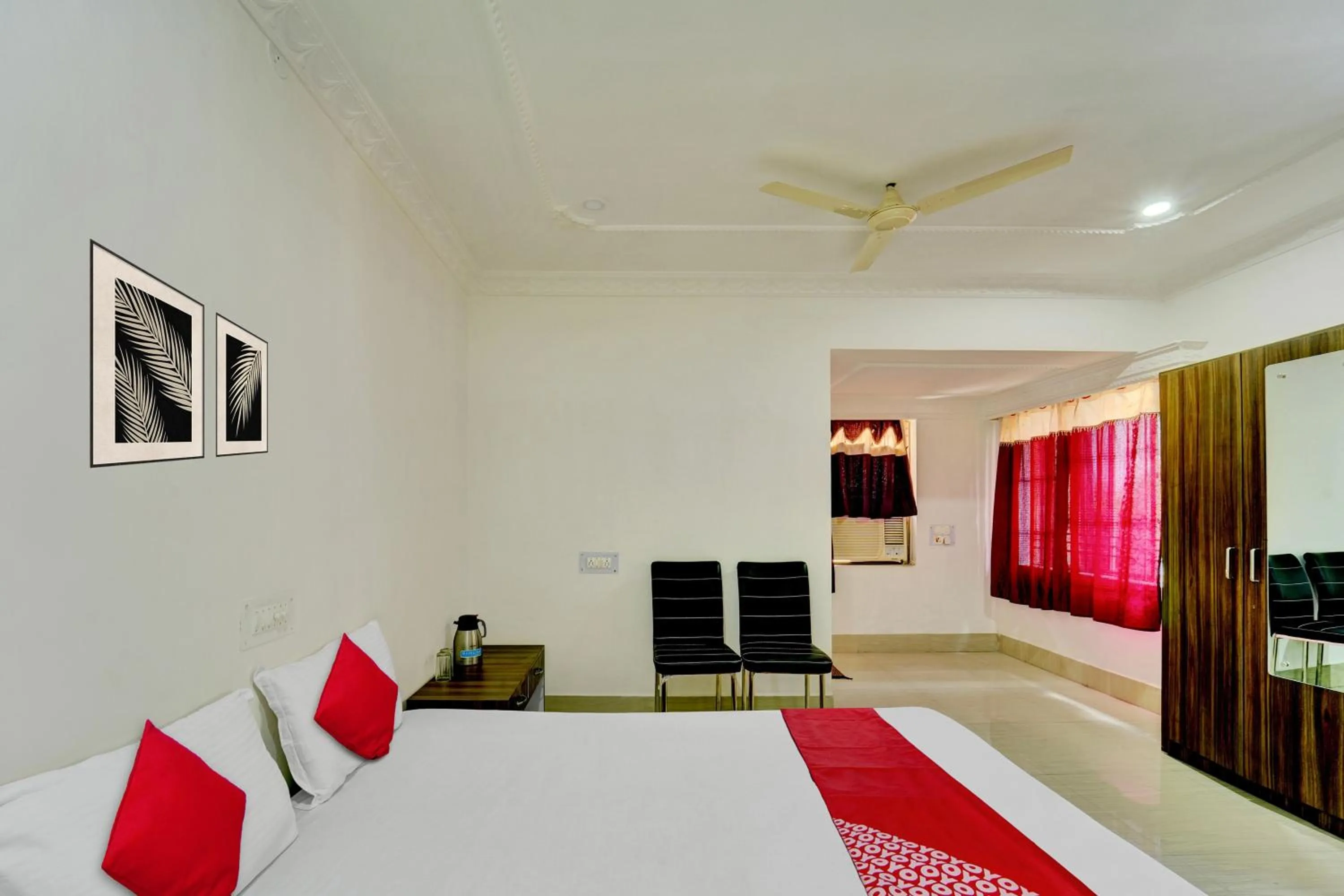 Bedroom, Bed in Hotel O Shakti Inn