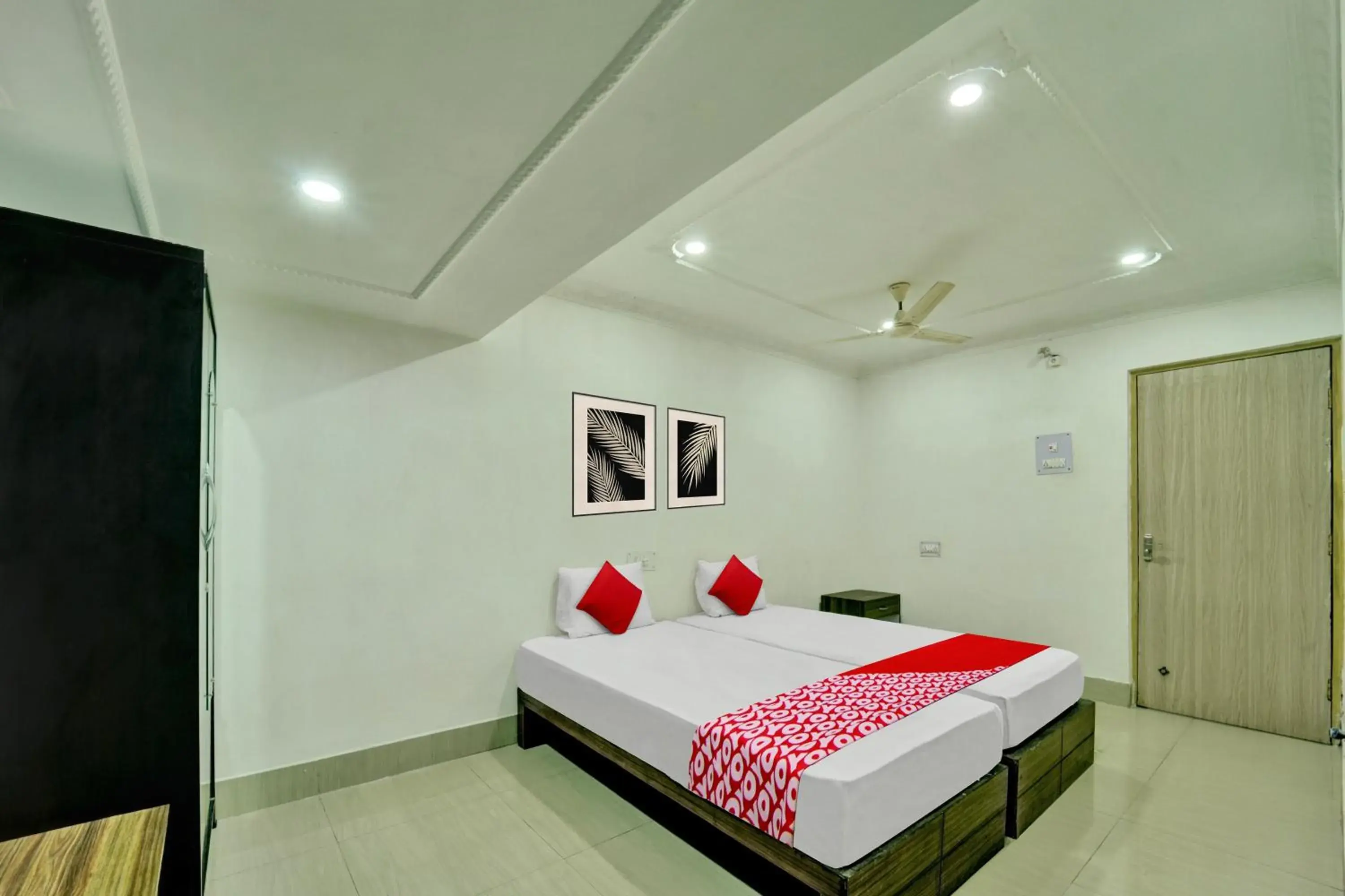 Bedroom, Bed in Hotel O Shakti Inn Bedroom, Bed in Hotel O Shakti Inn