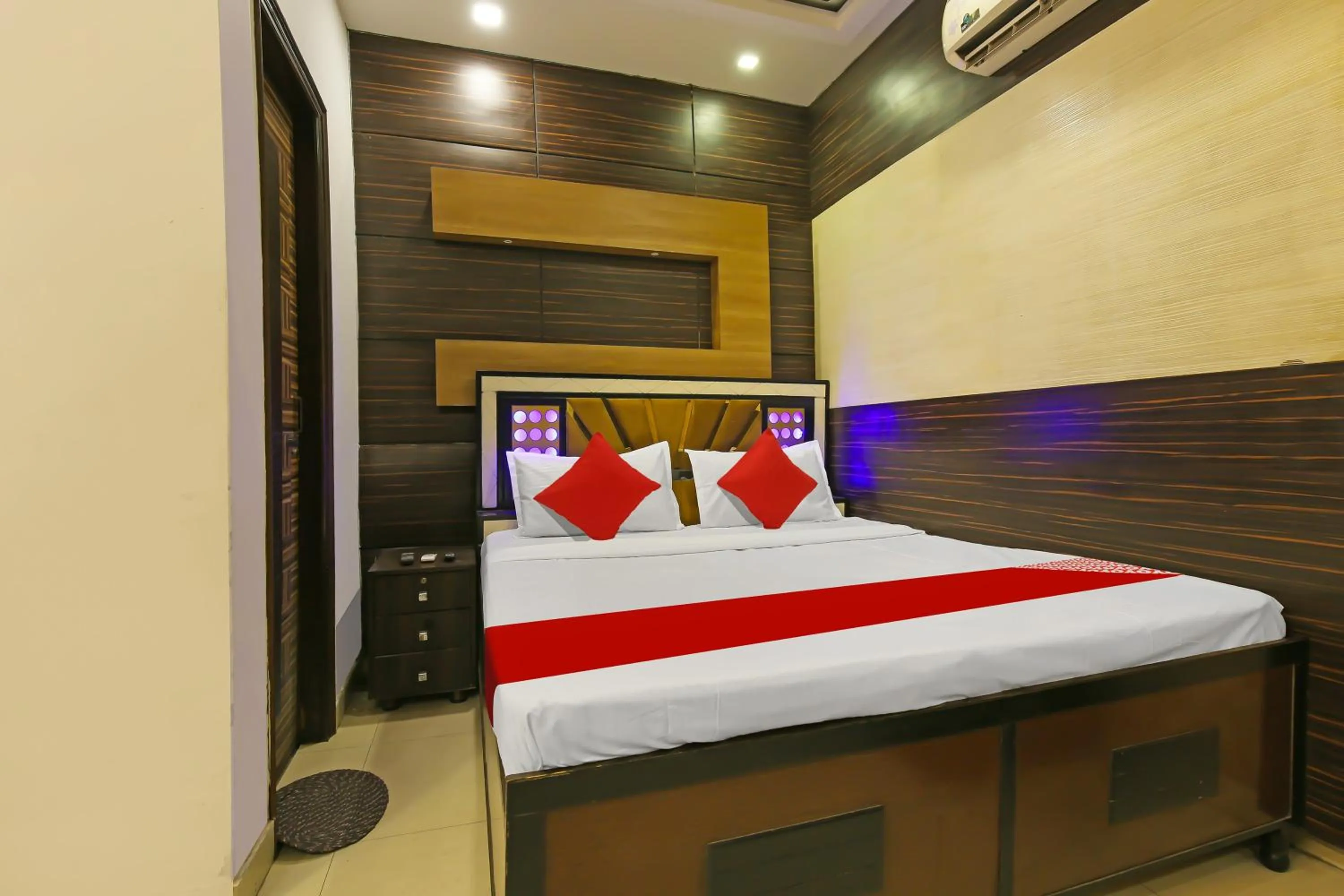 Bedroom in Hotel O Dream'z Residency