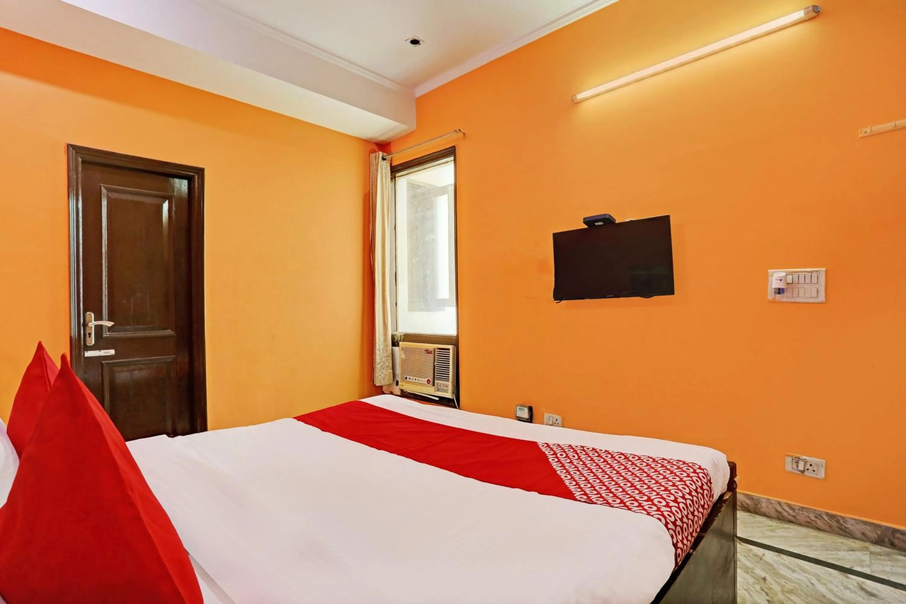 Bedroom, Bed in Hotel O Naveen Stay