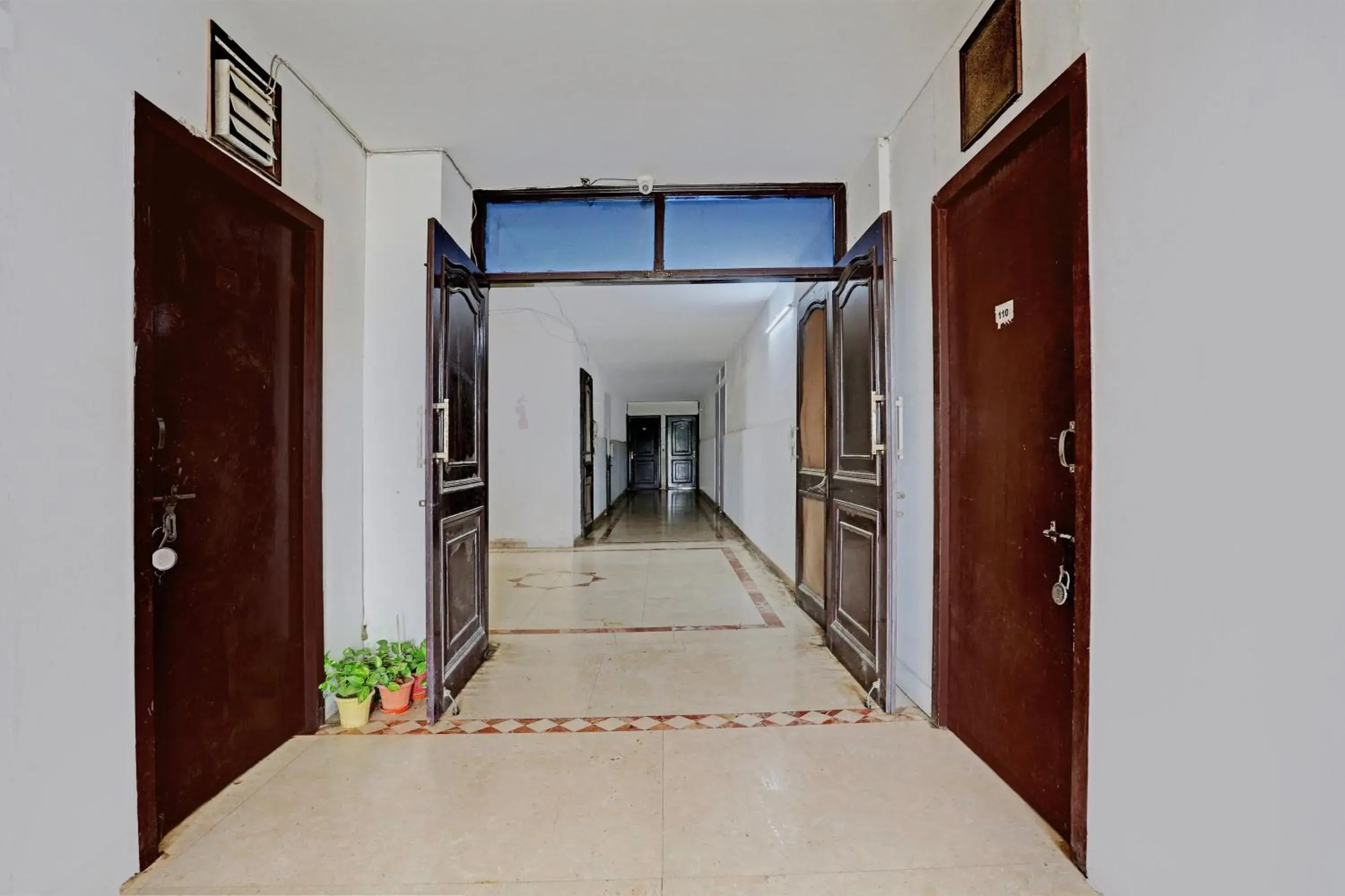 Lobby or reception in Hotel O Naveen Stay Lobby or reception in Hotel O Naveen Stay