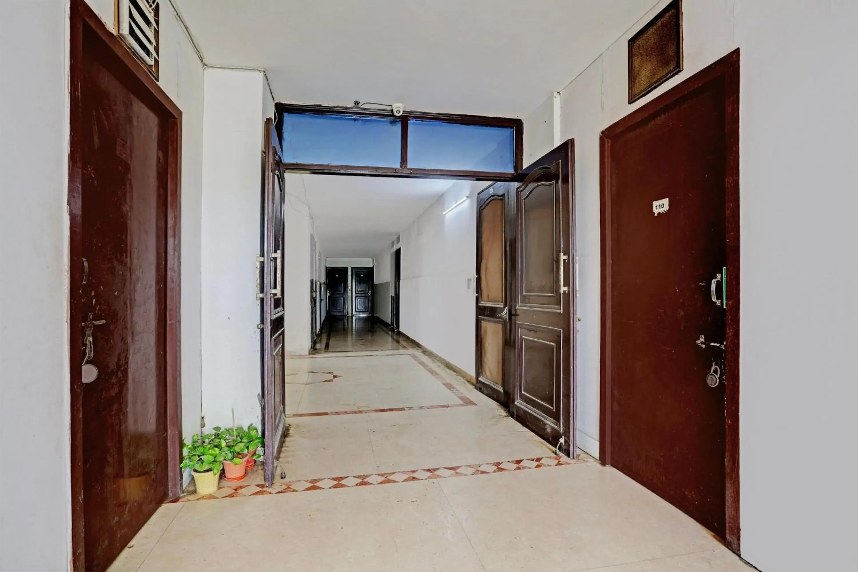 Lobby or reception in Hotel O Naveen Stay Lobby or reception in Hotel O Naveen Stay