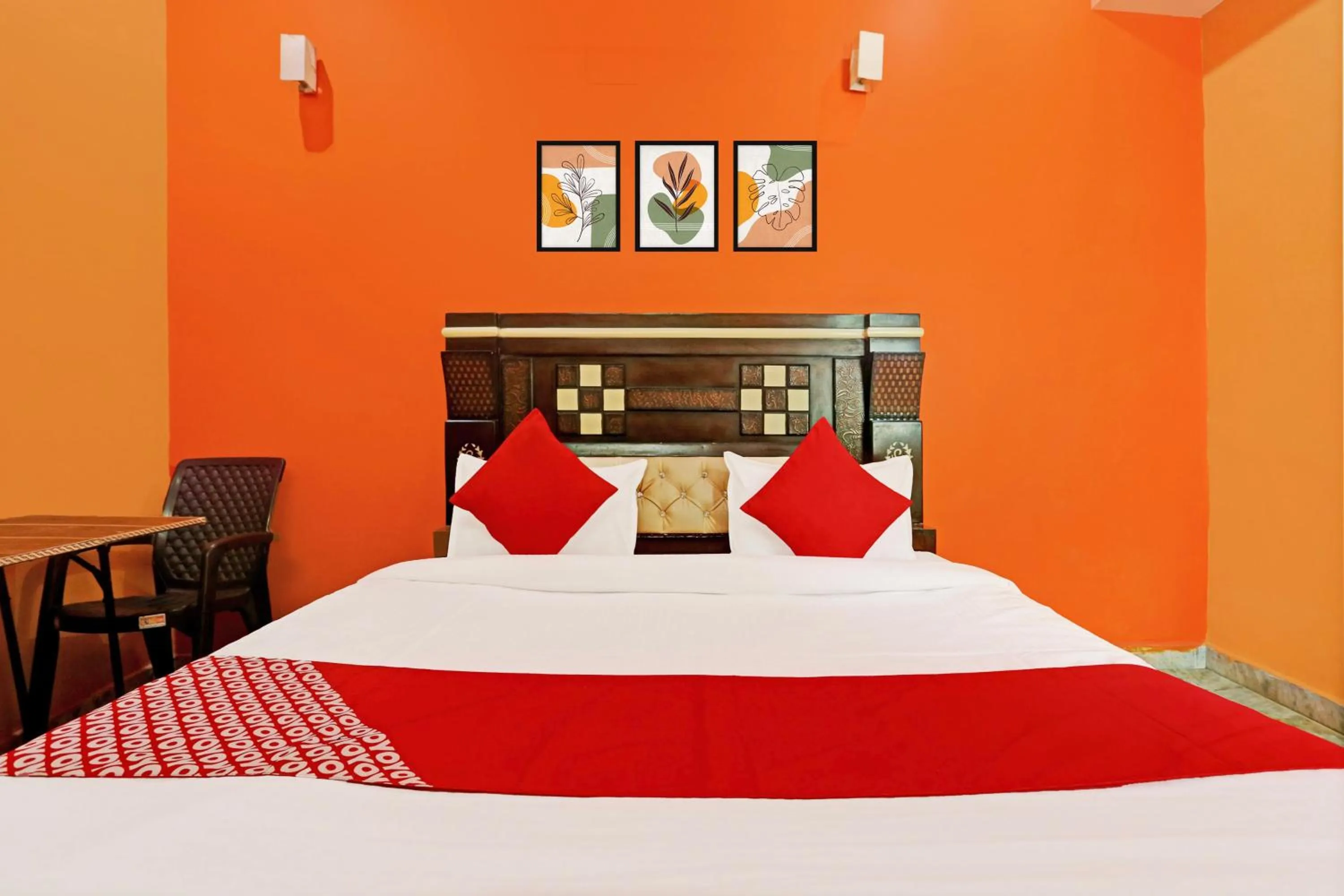 Bedroom, Bed in Hotel O Naveen Stay