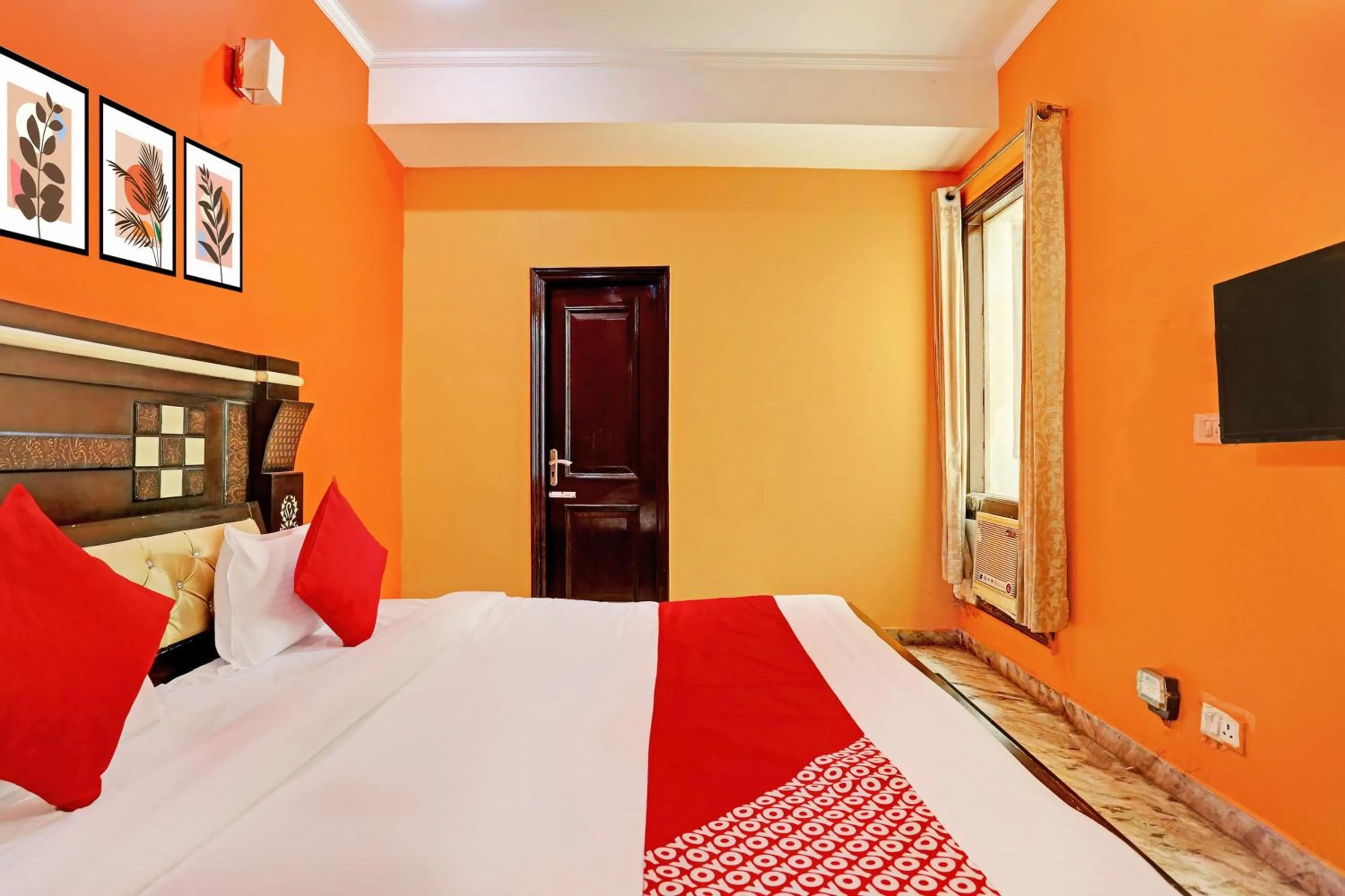 Bedroom, Bed in Hotel O Naveen Stay
