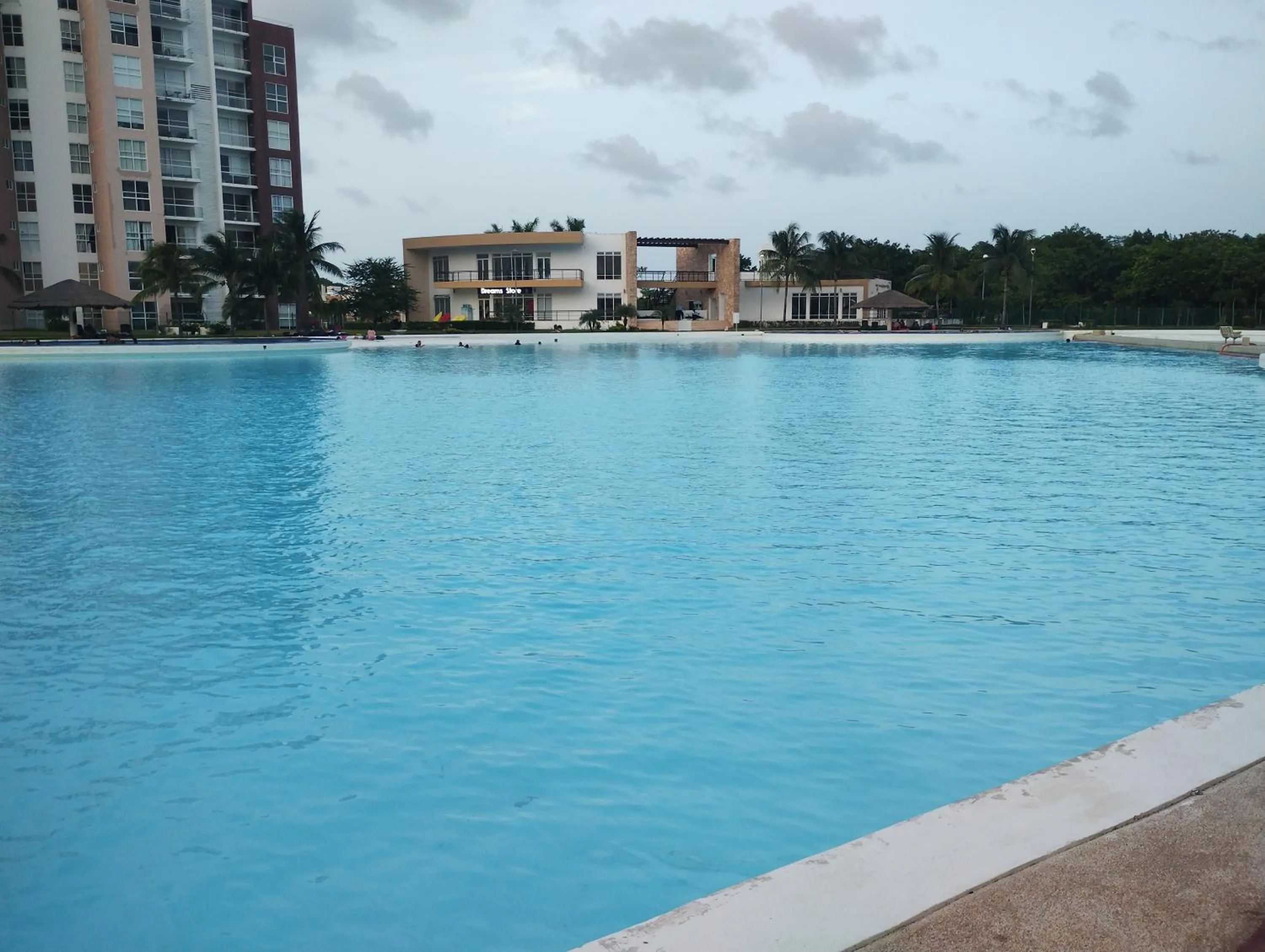 Pool view in Departamento tres listones
