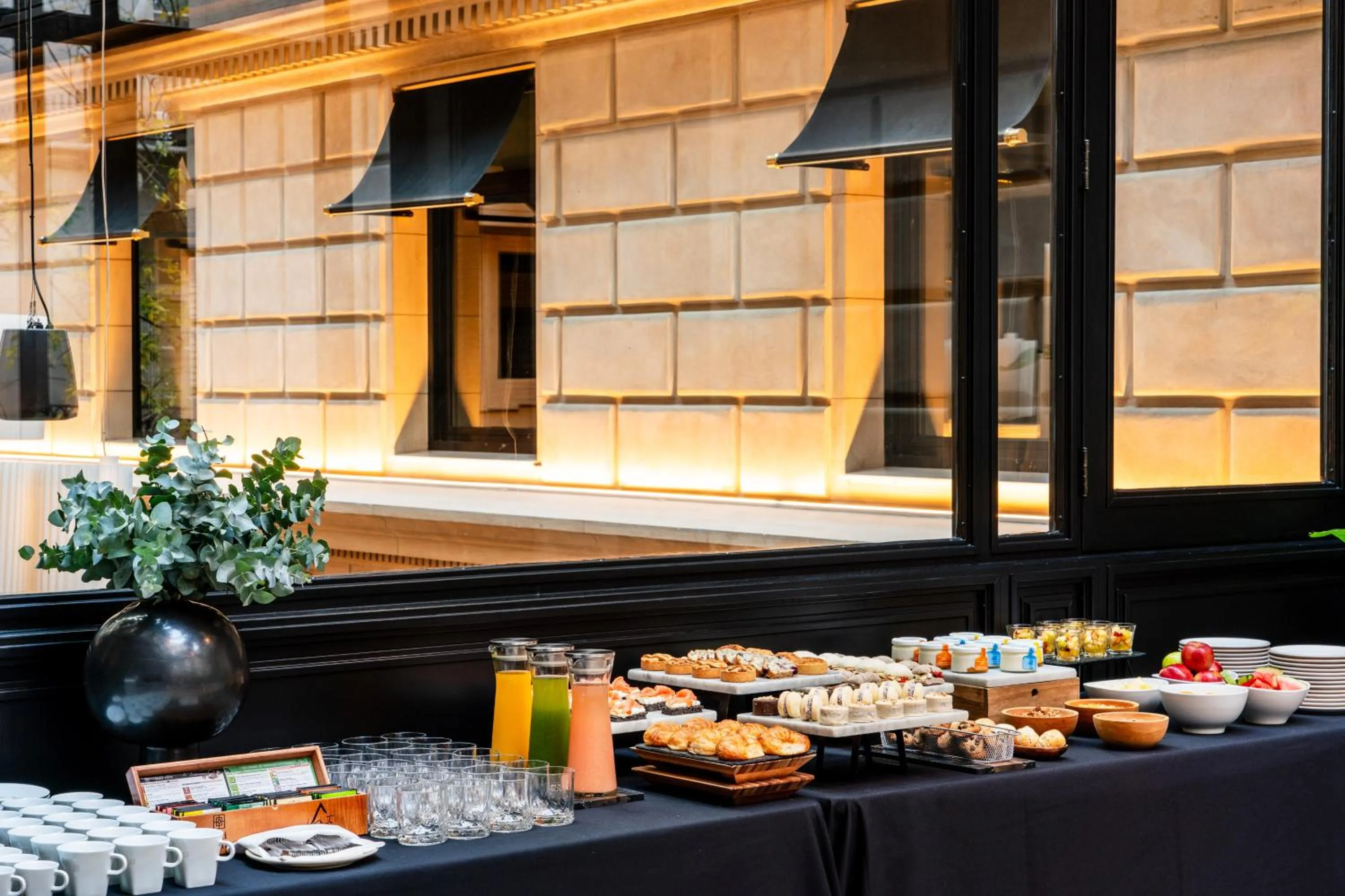 Food and drinks in Casa Lucia Member of Melia Collection