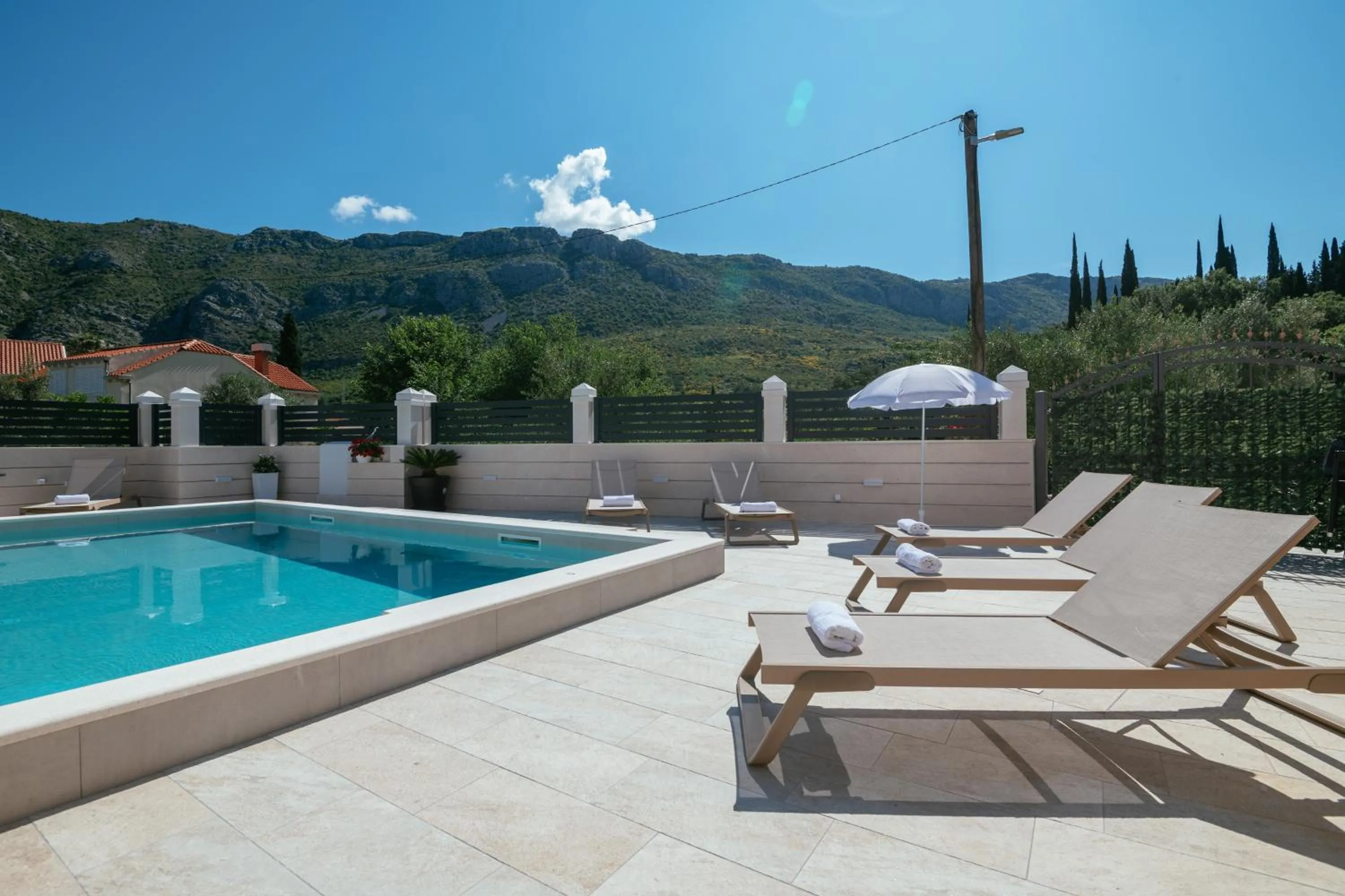 Swimming pool in Apartments Azzurro