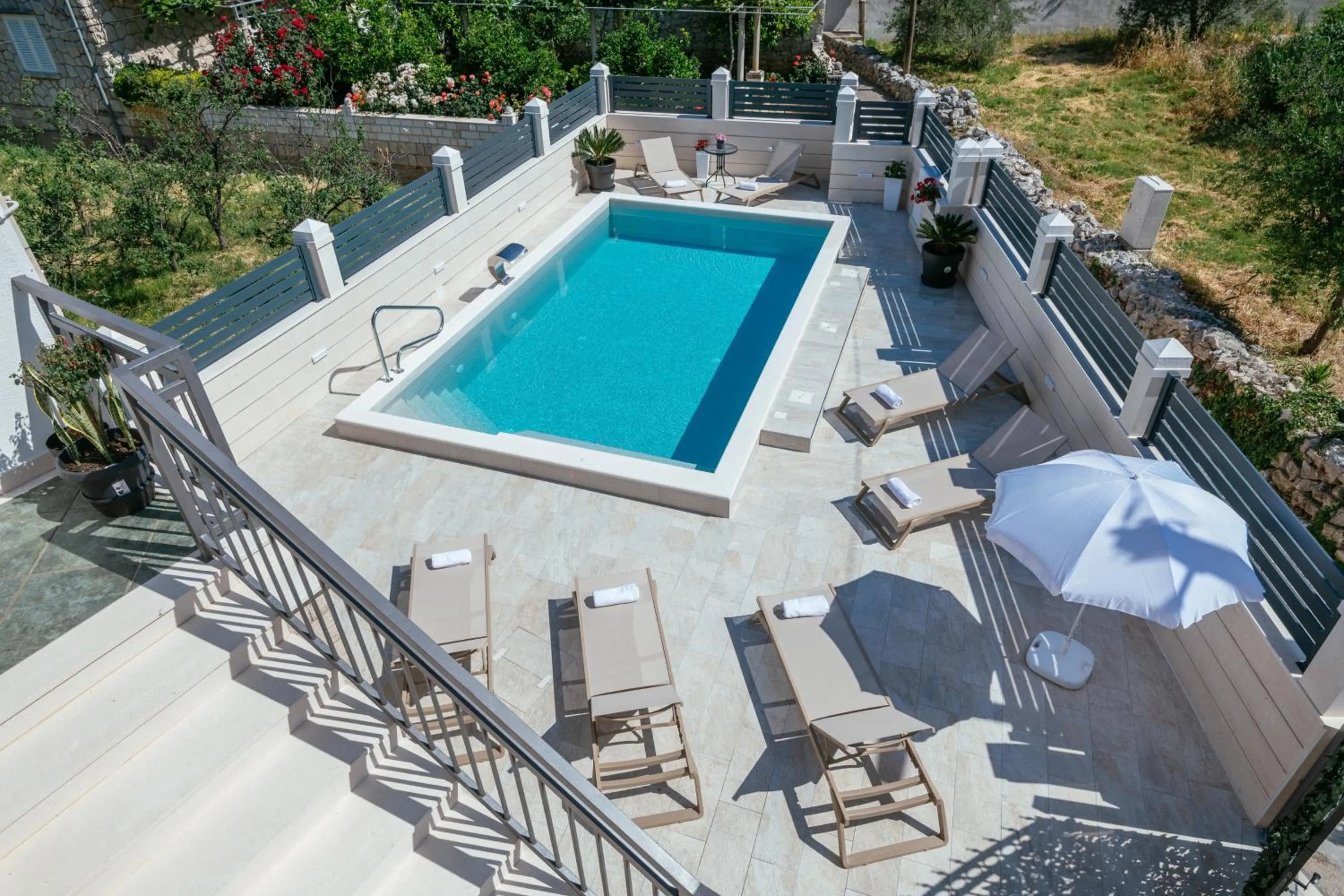 Swimming pool in Apartments Azzurro