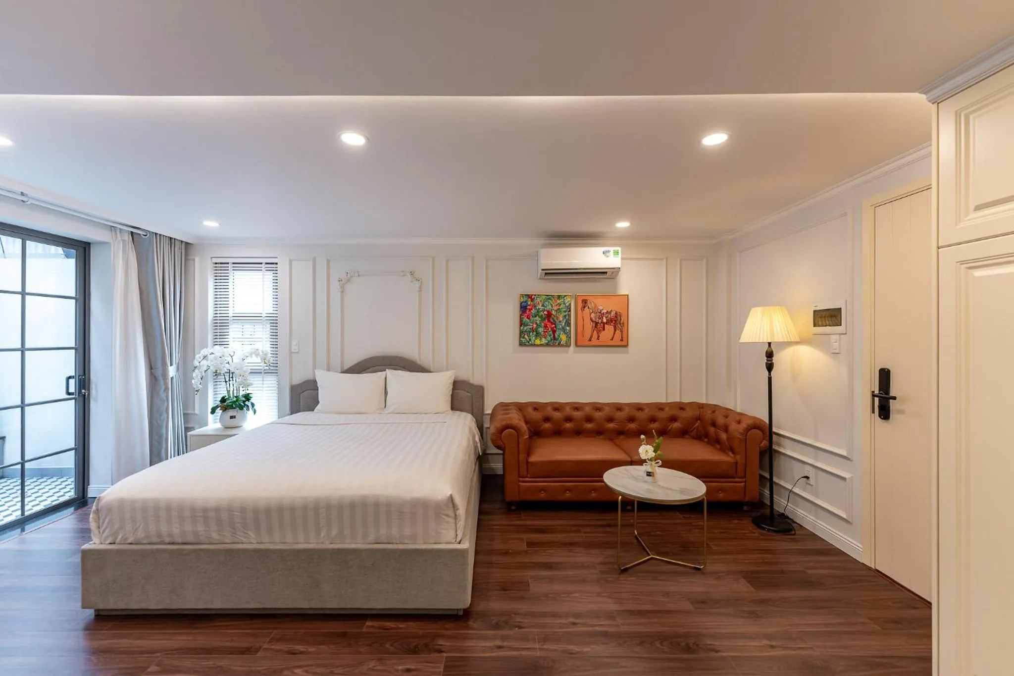 Bed in Golden Sun Apartment & Hotel