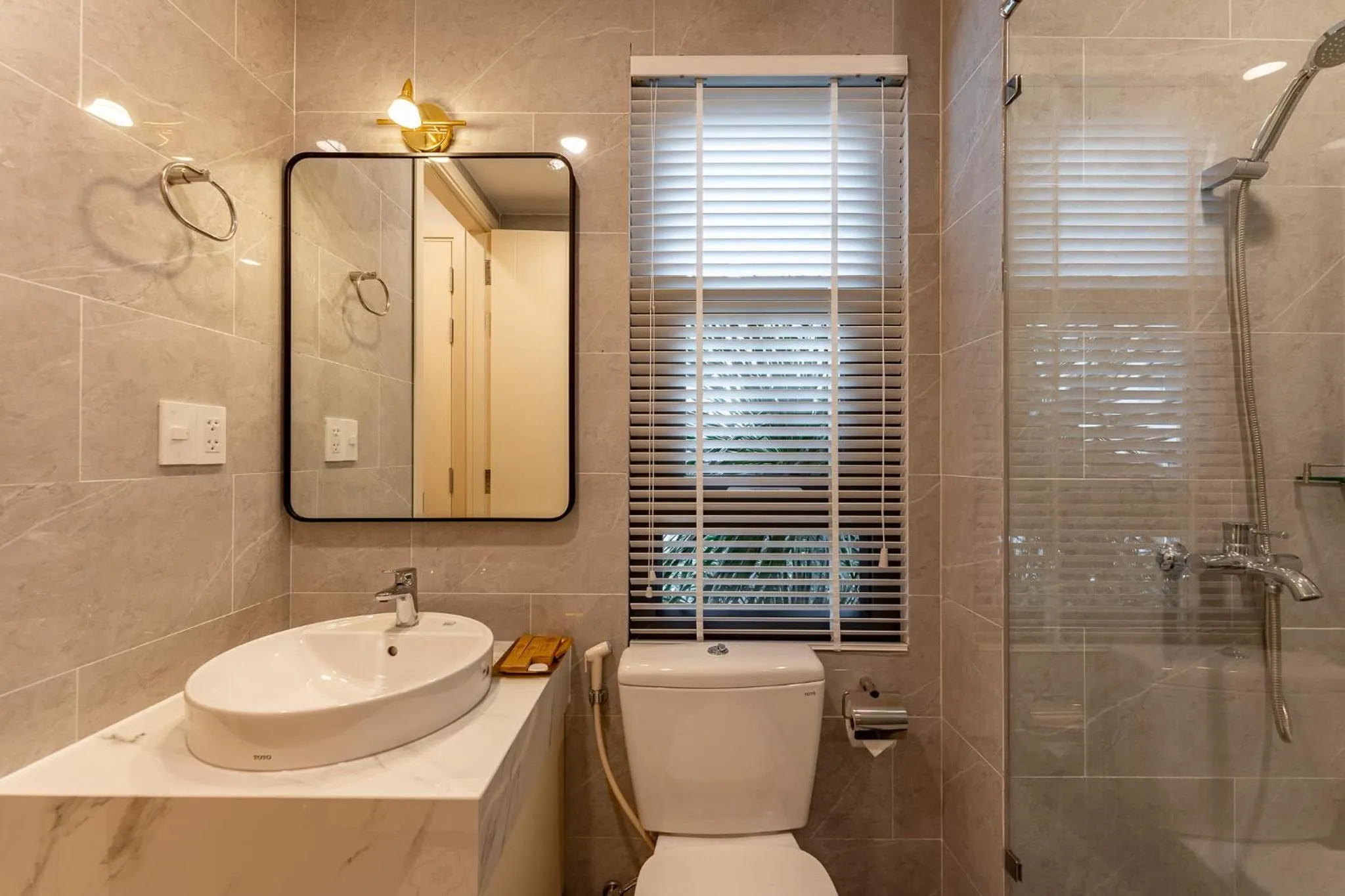 Golden Sun Apartment & Hotel