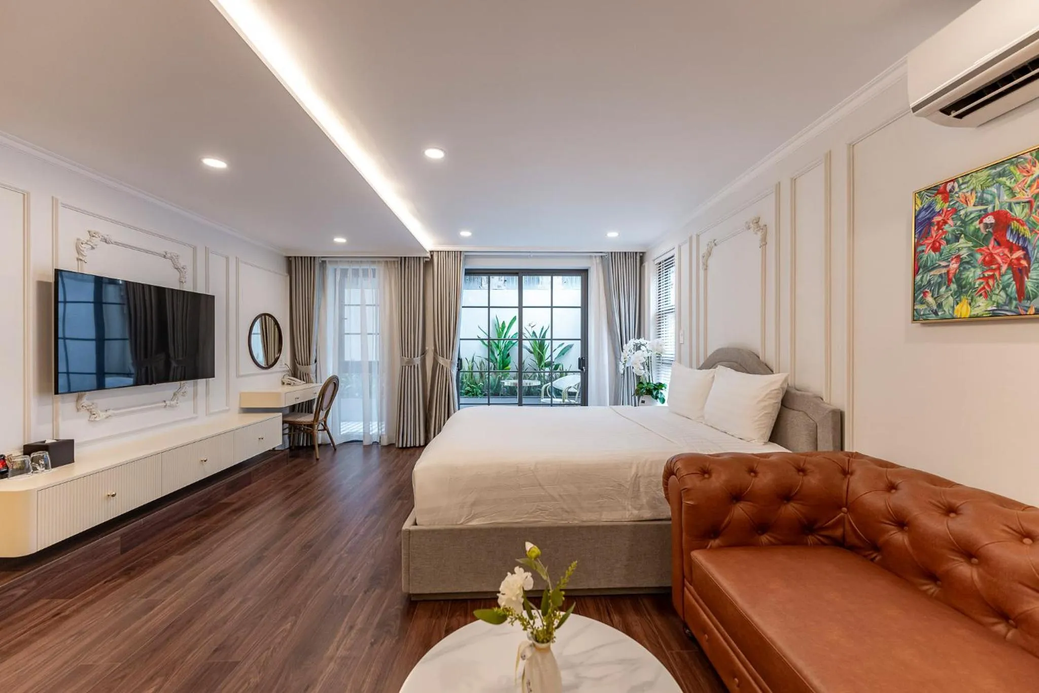 Bed in Golden Sun Apartment & Hotel