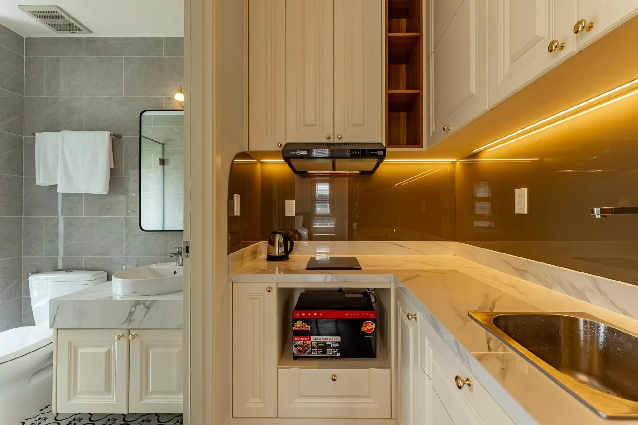 Golden Sun Apartment & Hotel