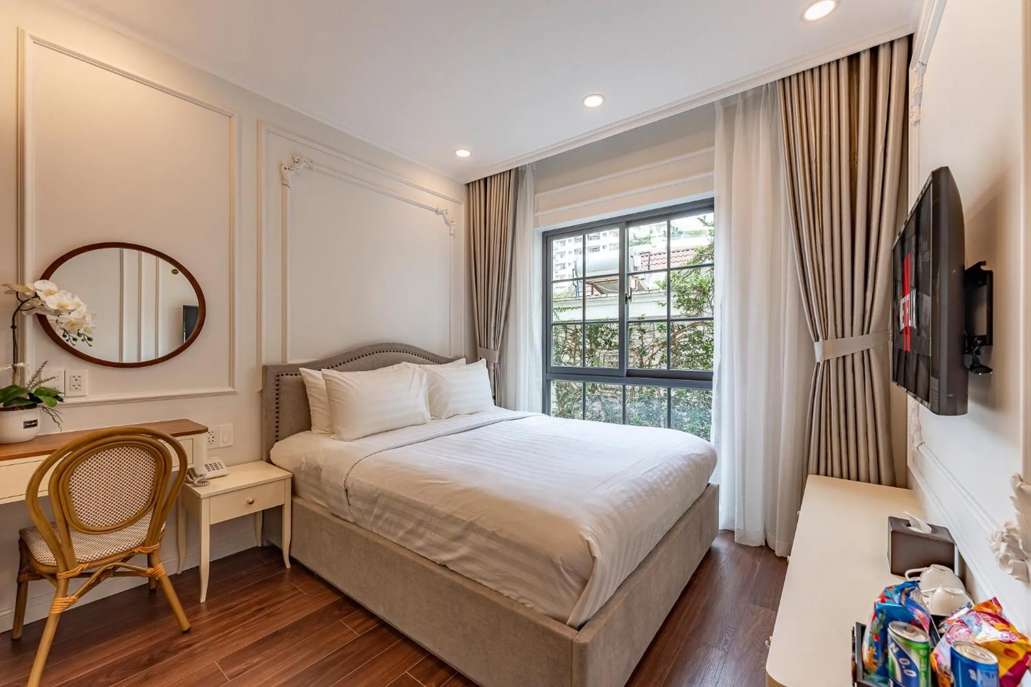 Bed in Golden Sun Apartment & Hotel