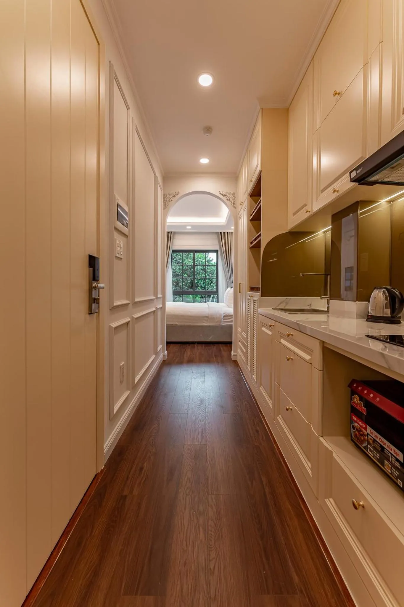 Golden Sun Apartment & Hotel