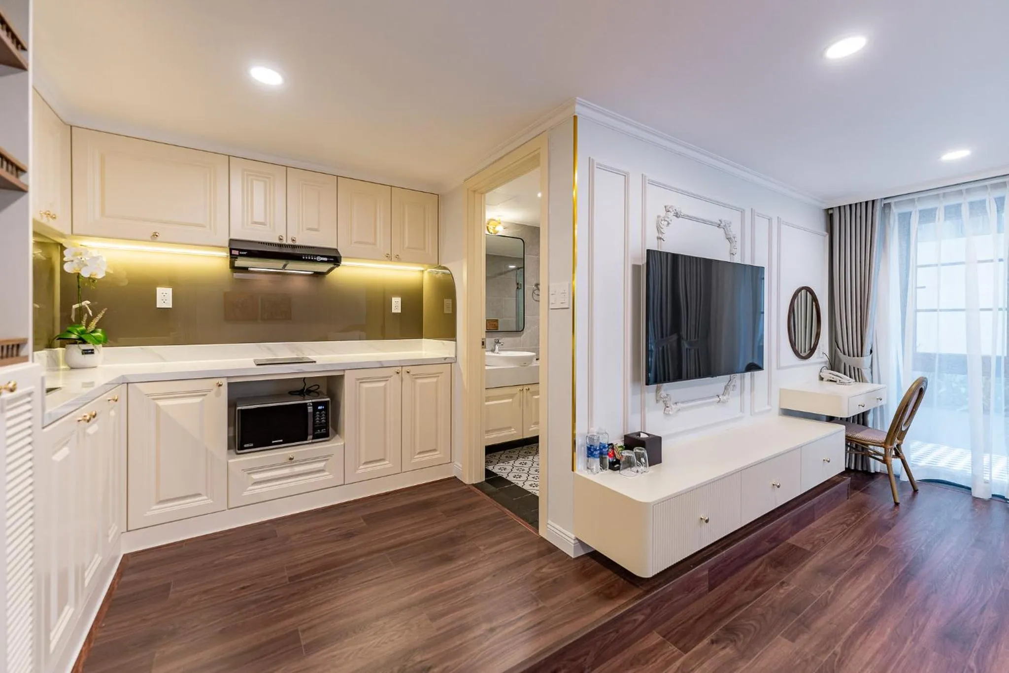 Golden Sun Apartment & Hotel