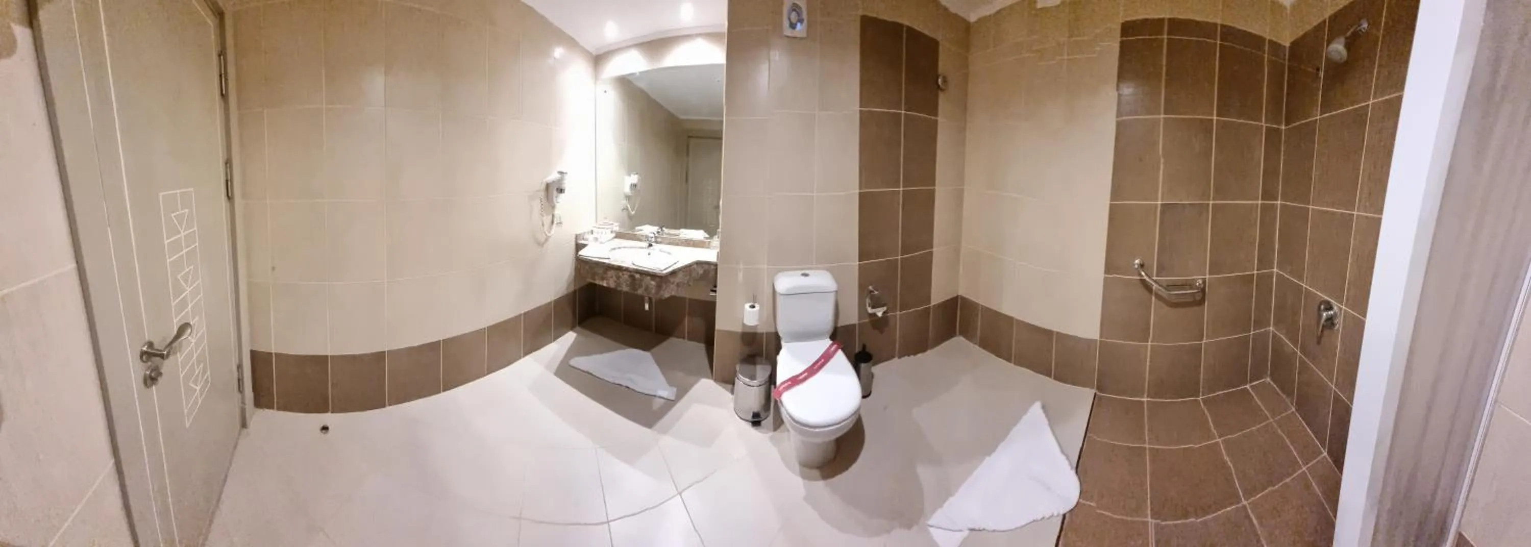 Shower in Amarina Queen Resort & Aqua Park Marsa Alam