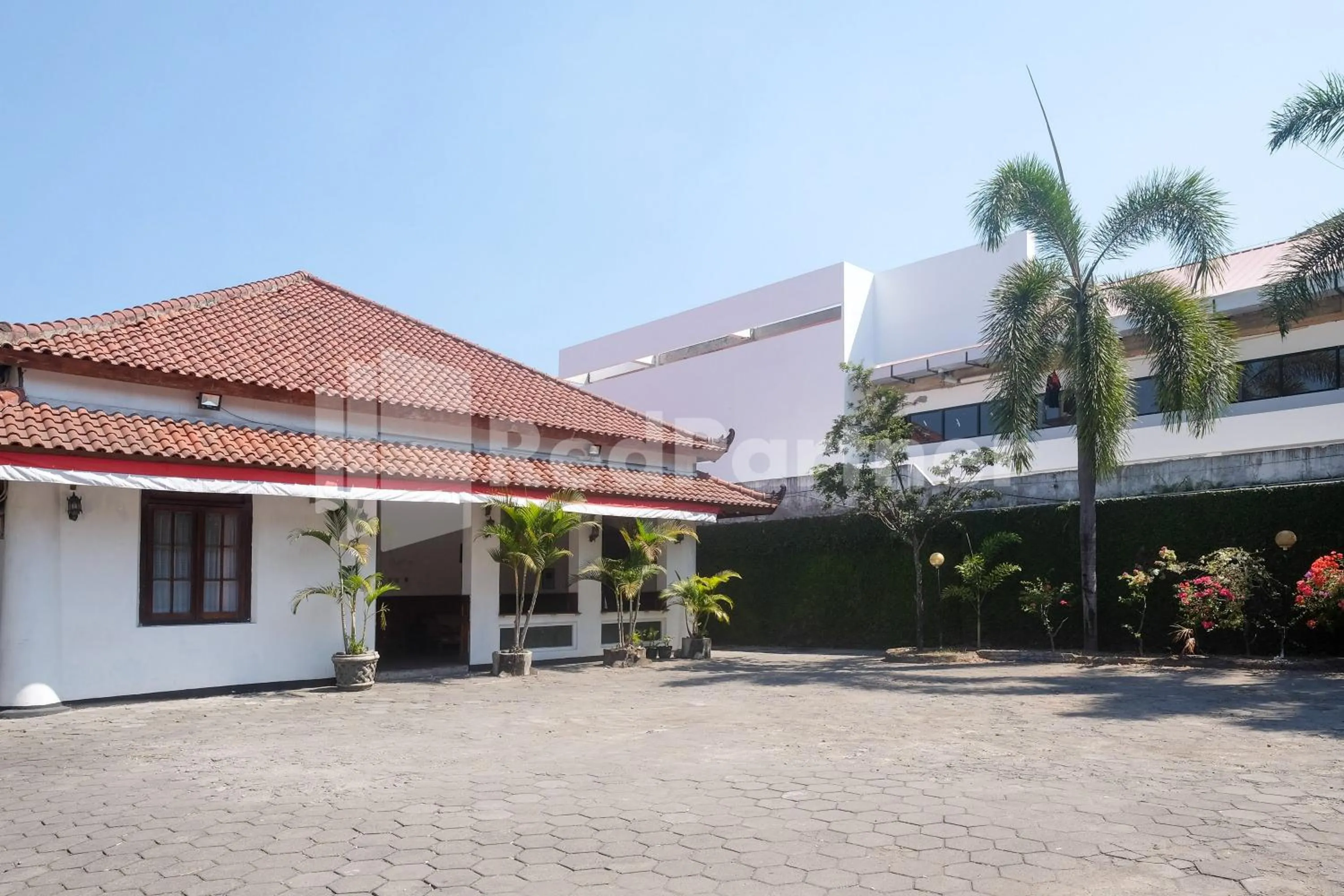 Property building in Hotel Limaran 1 Syariah Malioboro Mitra RedDoorz