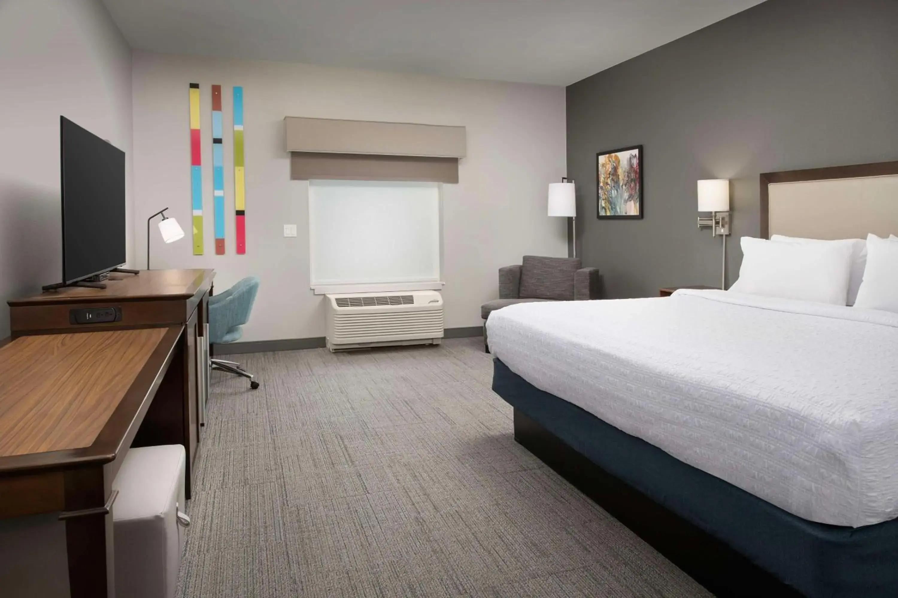 King Room - Mobility Access/Non-Smoking in Hampton Inn & Suites Portland/Hillsboro-Evergreen Park King Room - Mobility Access/Non-Smoking in Hampton Inn & Suites Portland/Hillsboro-Evergreen Park