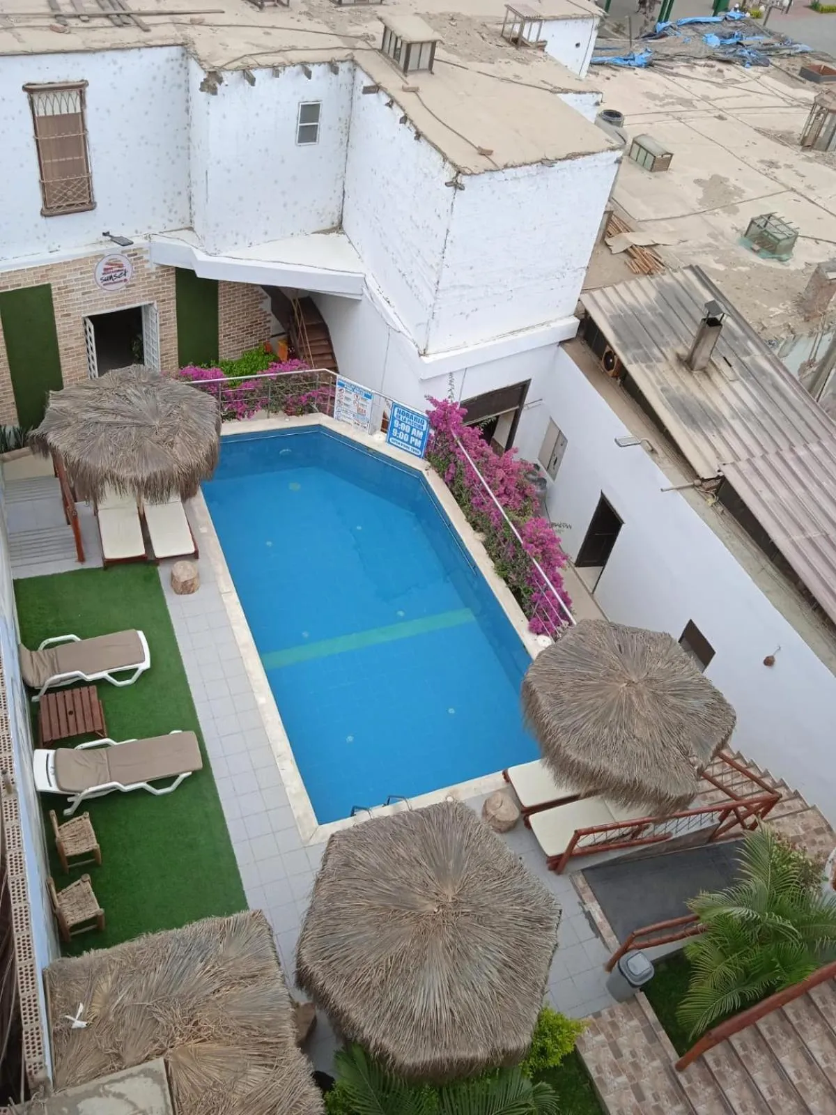 Swimming pool in Hostal Huacachina Sunset