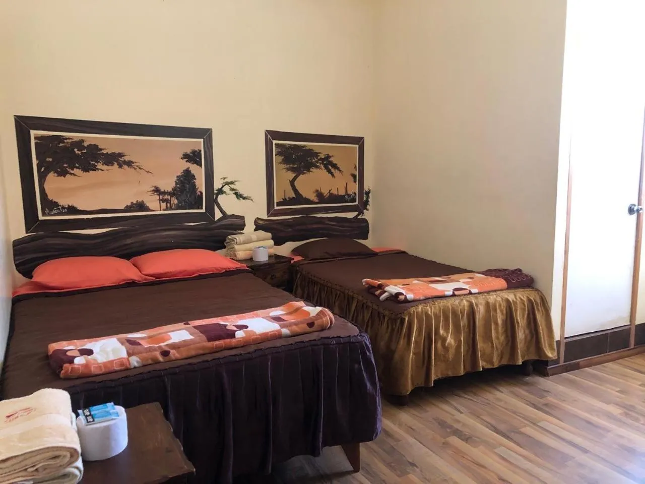 Bed in Hostal Huacachina Sunset