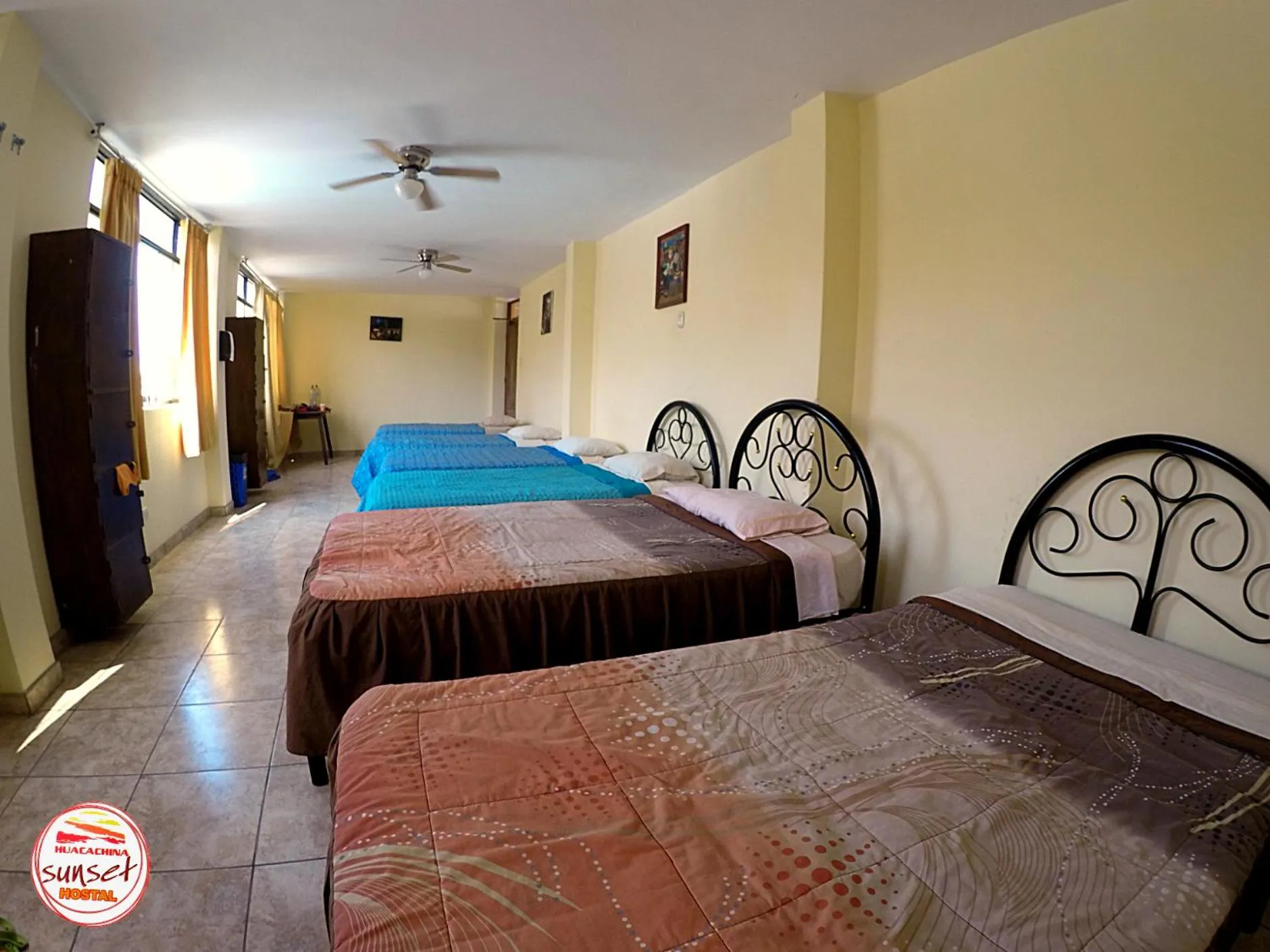 Bedroom, Bed in Hostal Huacachina Sunset