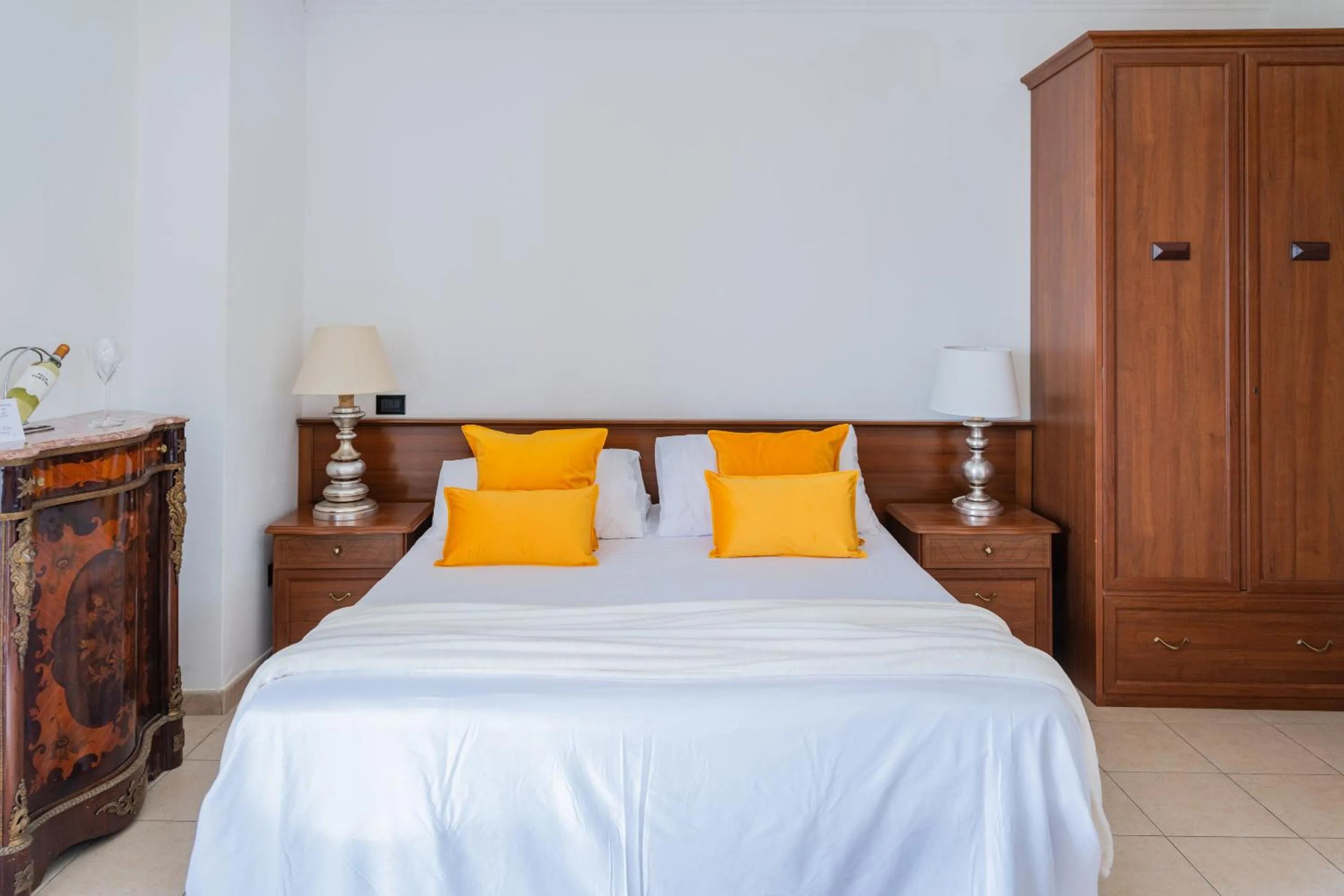 Bedroom, Bed in Casa Pertosa