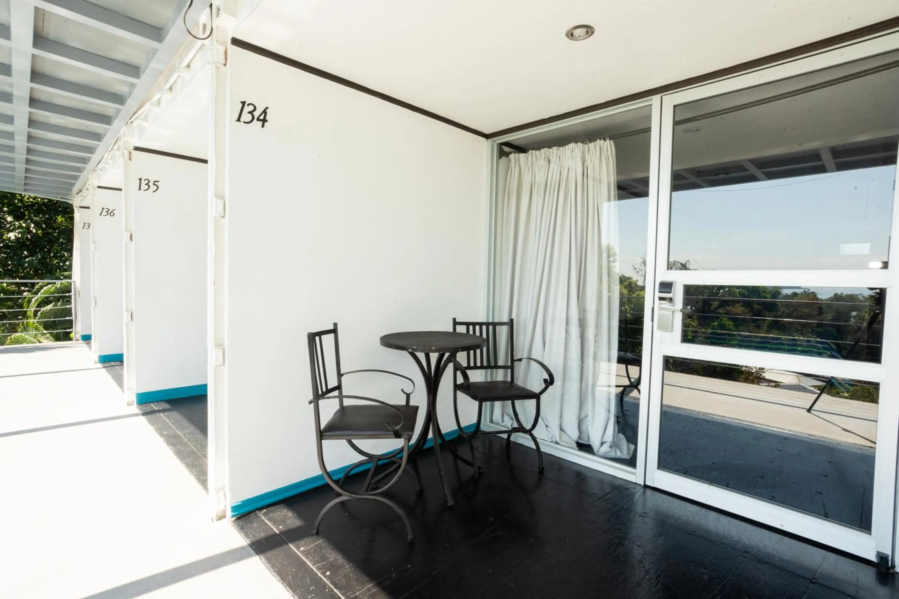 Balcony/Terrace in El Faro Containers Beach Hotel