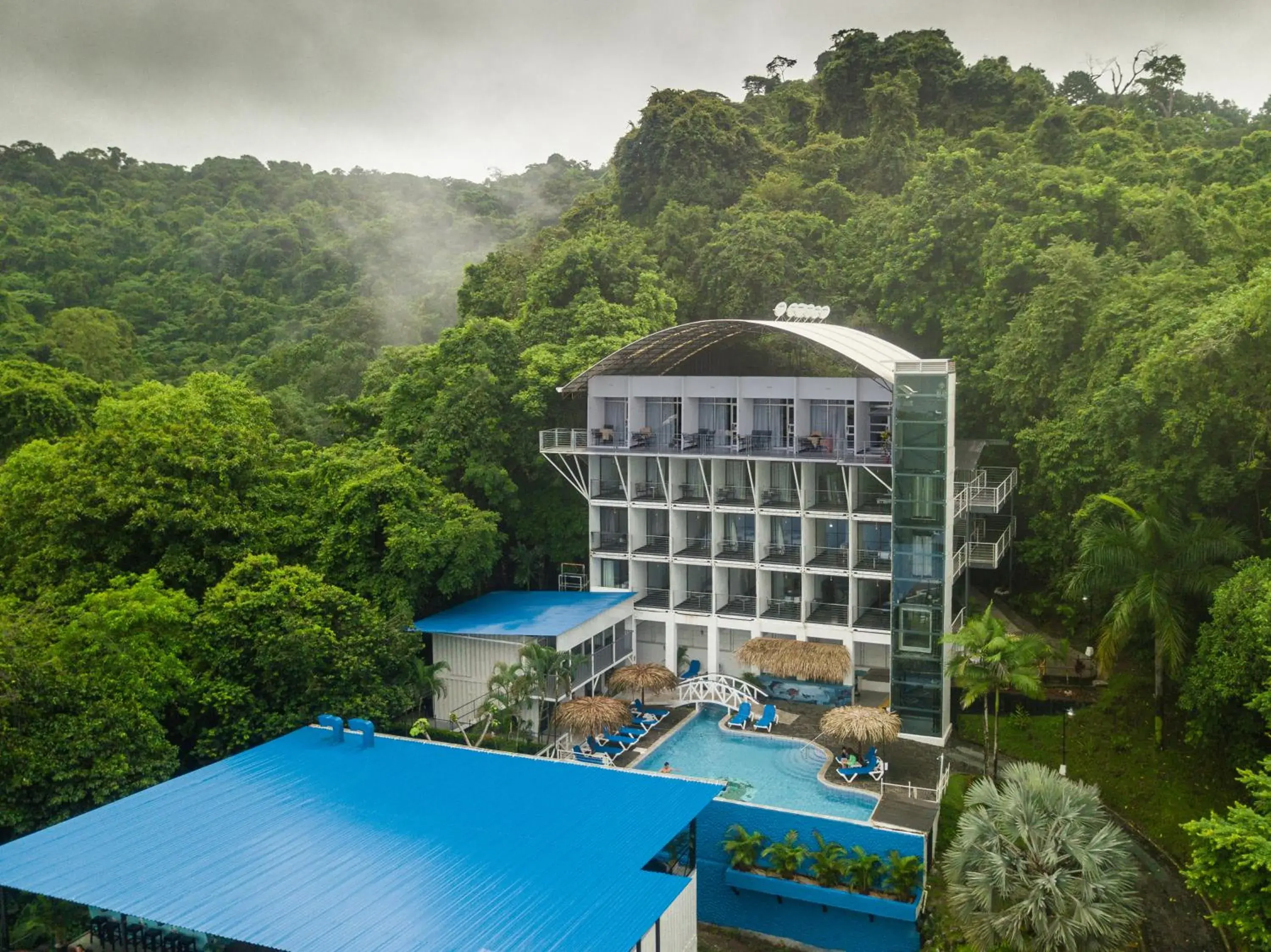El Faro Containers Beach Hotel El Faro Containers Beach Hotel