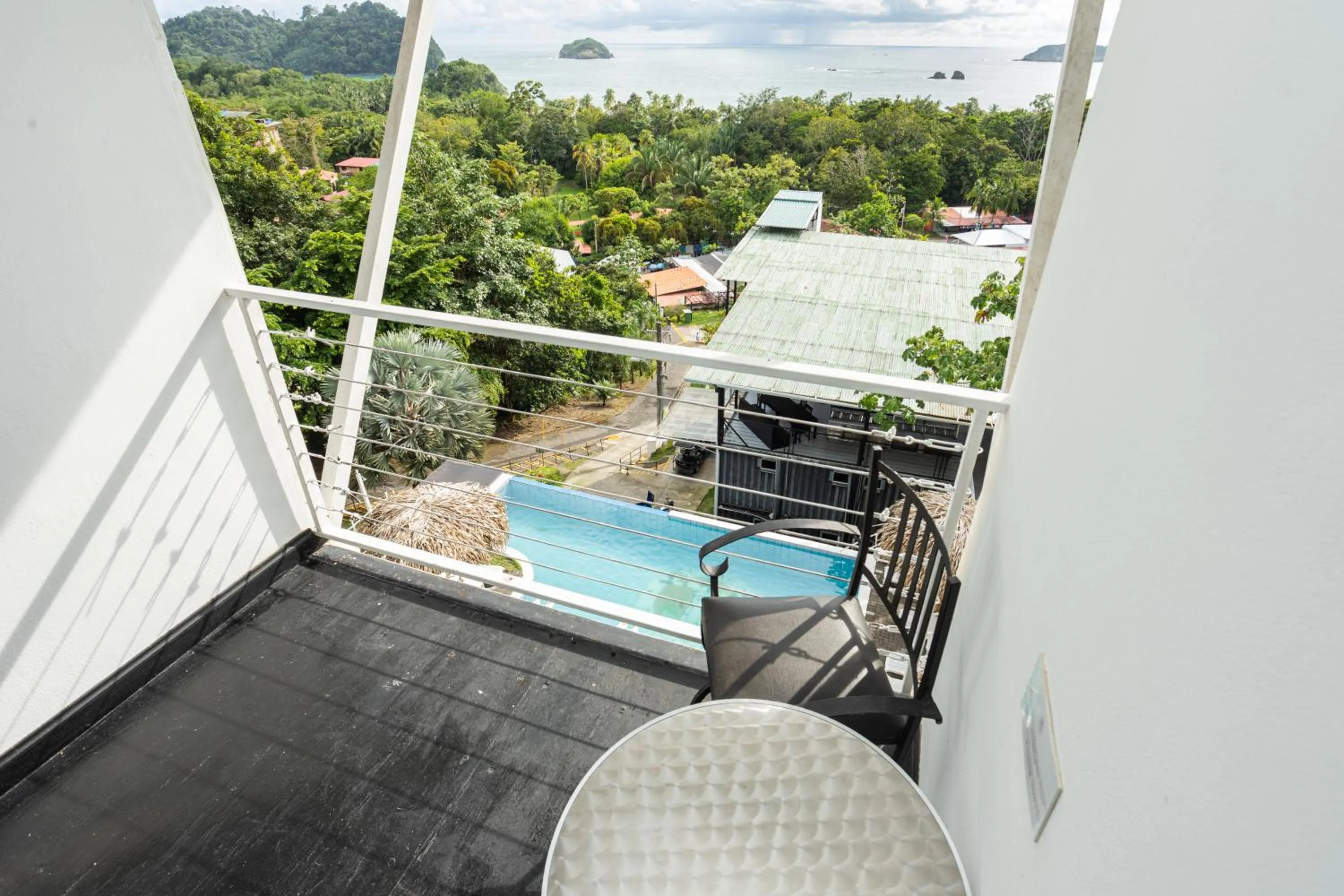 Balcony/Terrace in El Faro Containers Beach Hotel