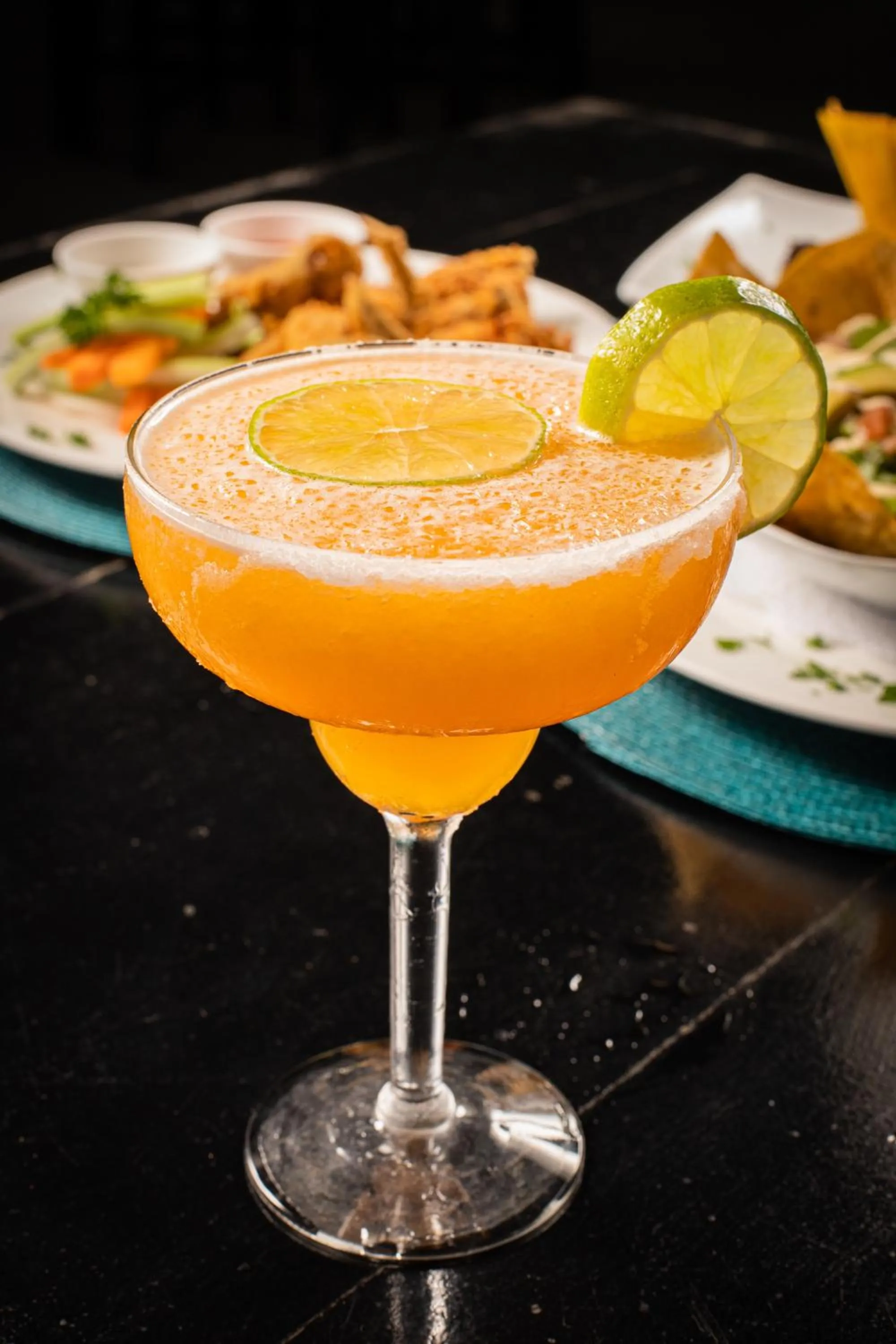 Restaurant/places to eat in El Faro Containers Beach Hotel