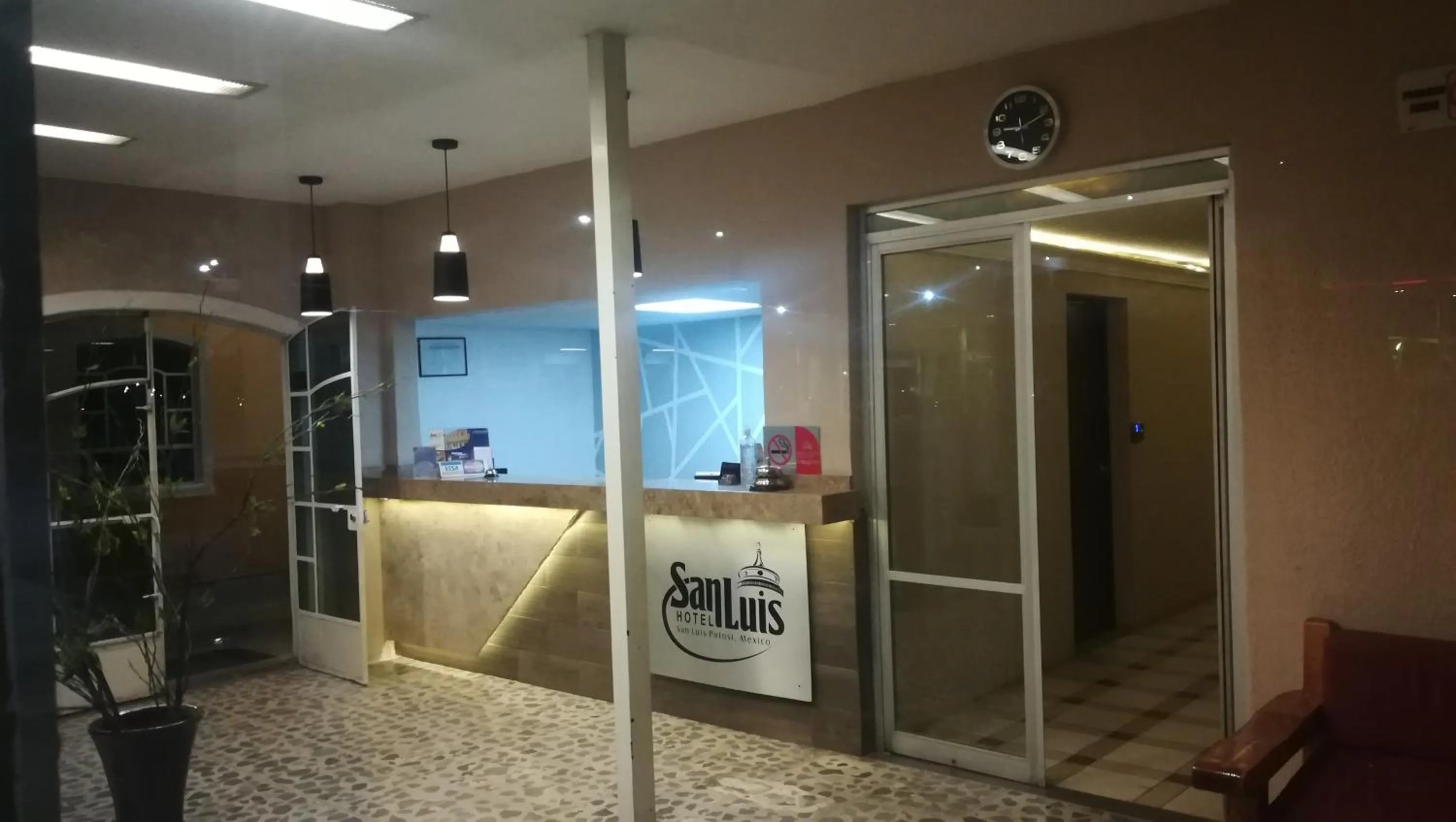 Lobby or reception in Hotel San Luis