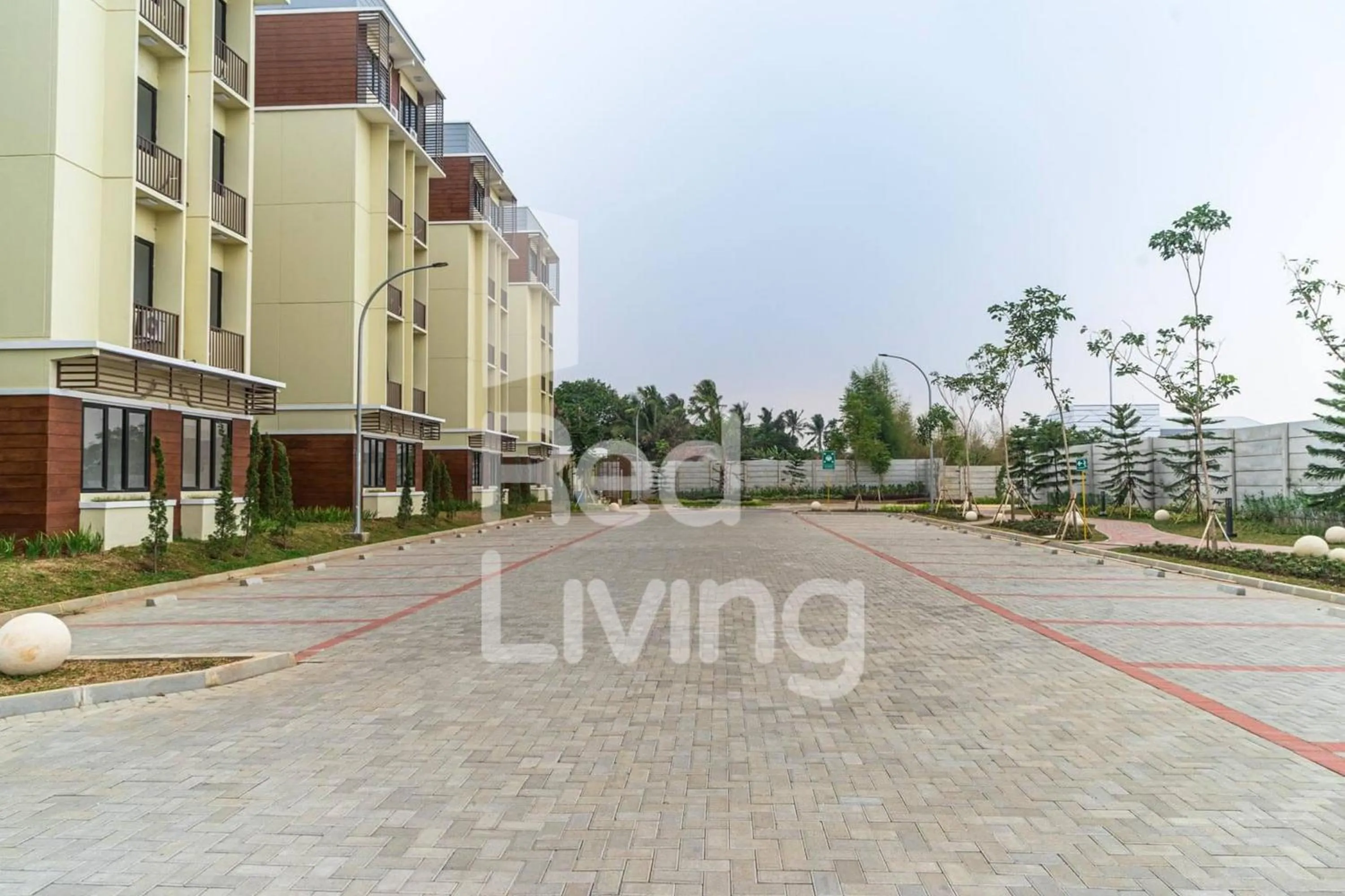 Property building in RedLiving Apartemen RQ at Ecohome Citra Raya